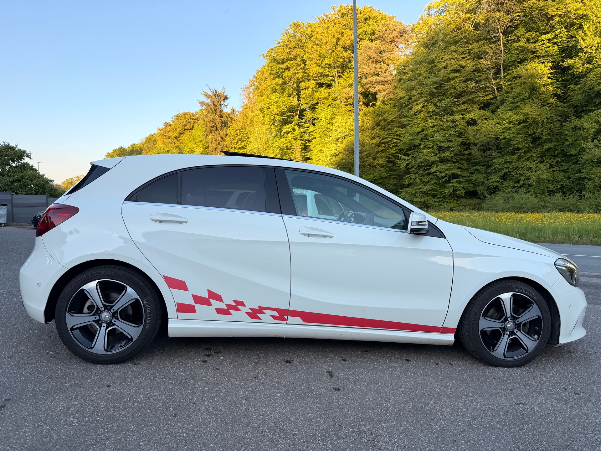 MERCEDES-BENZ A 180 Urban-image-2