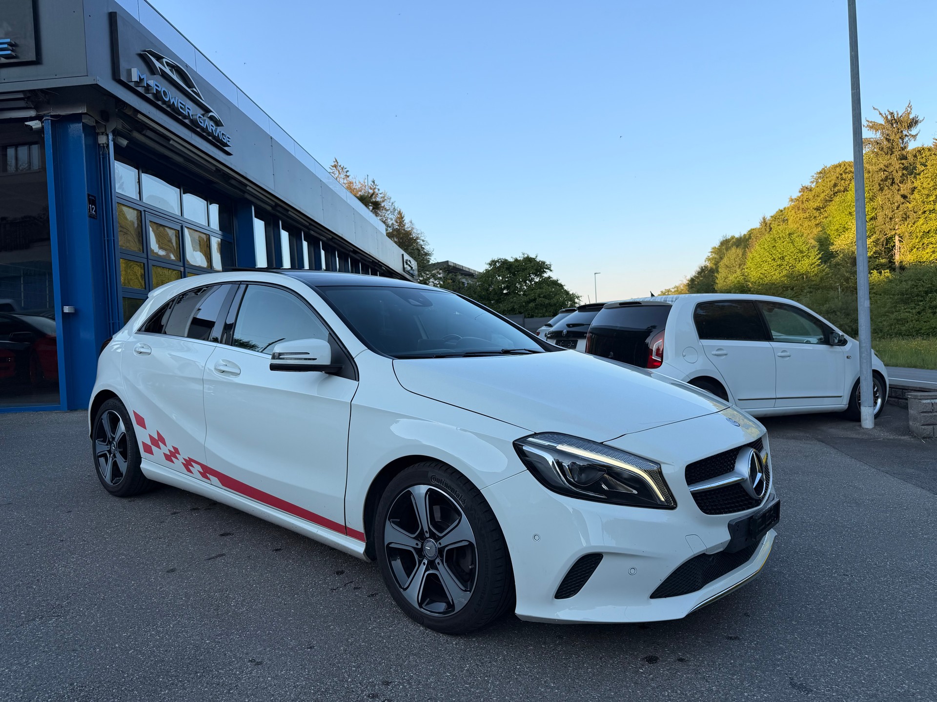 MERCEDES-BENZ A 180 Urban-image-1