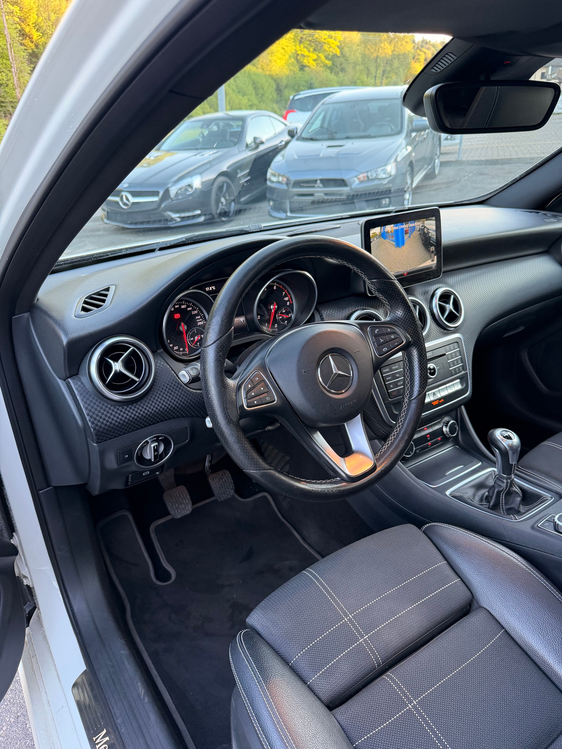MERCEDES-BENZ A 180 Urban-image-6