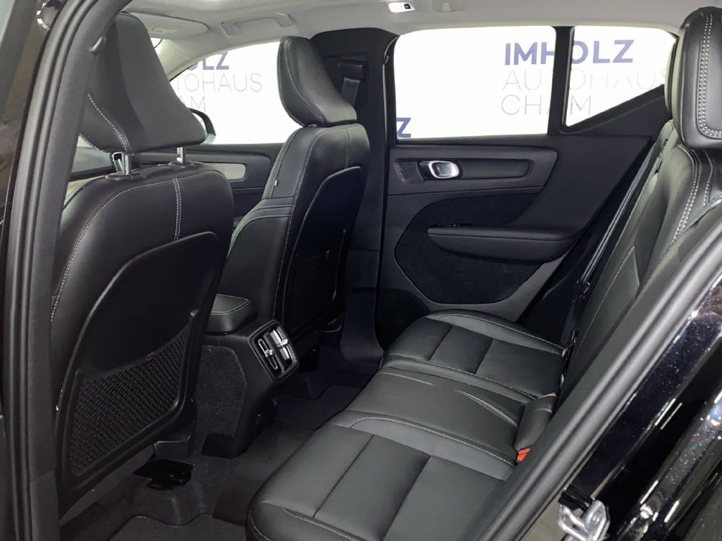 VOLVO XC40 2.0 B4 MH Inscription AWD-image-15