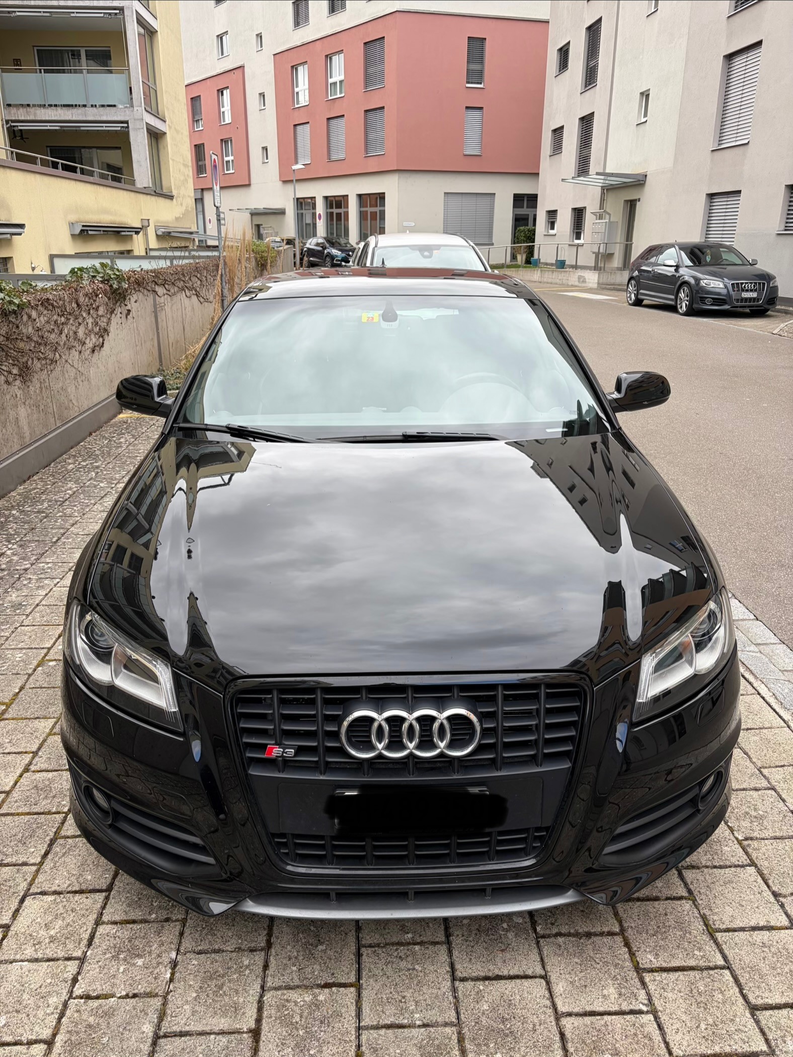 AUDI 2.0 T FSI quattro-image-0