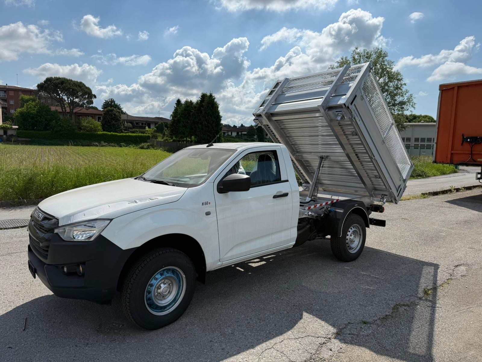 ISUZU D-MAX 1.9 Single Cab N60F 4x4 " Immatricolato KM. 0" - Ponte Ribaltabile NUOVO Totalmente in Alluminio - Gancio Traino KG. 3500