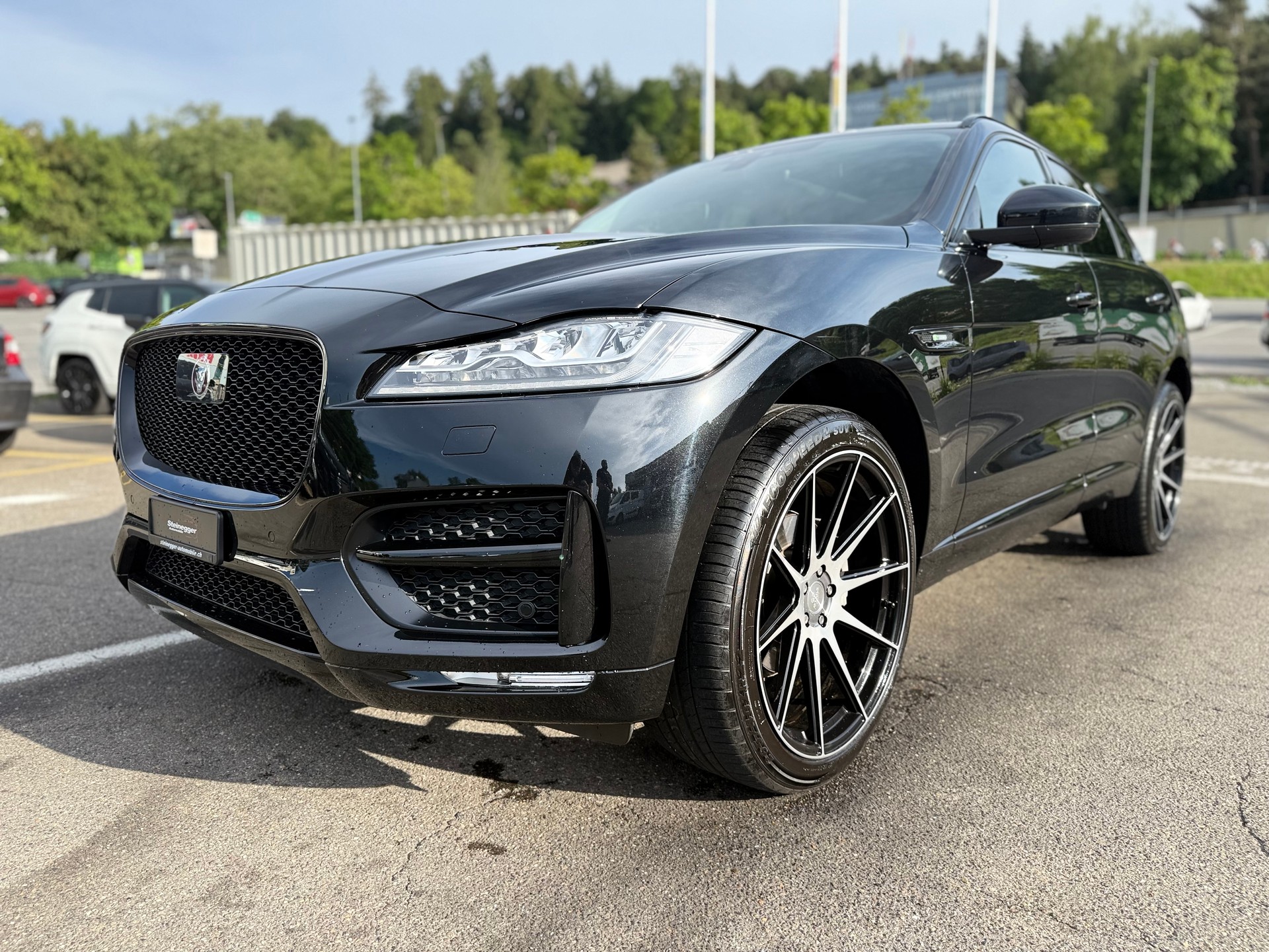 JAGUAR F-Pace 25t 2.0 R-Sport °All Black ° AWD Automatik-image-5