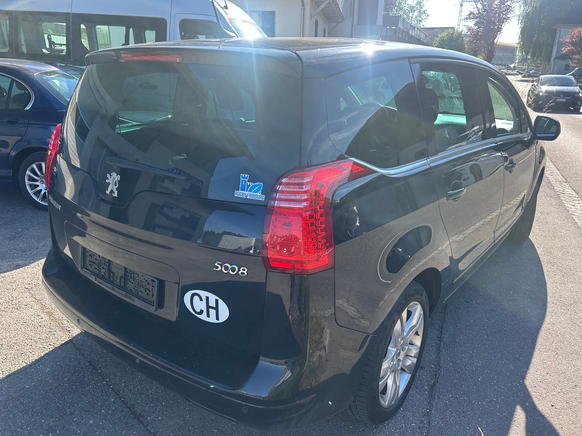 PEUGEOT 5008 1.6 16V T Sport Pack-image-4