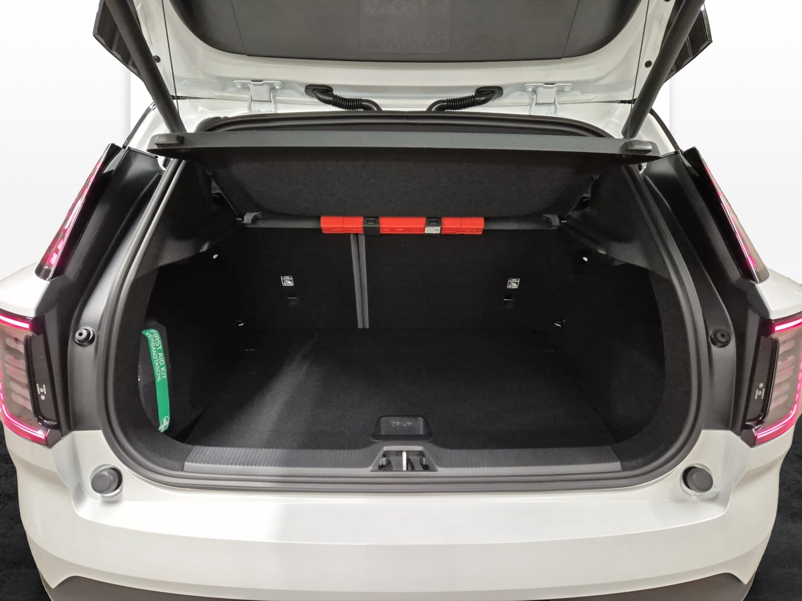 VOLVO EX30 E60 Twin Ultra Performance AWD-image-18