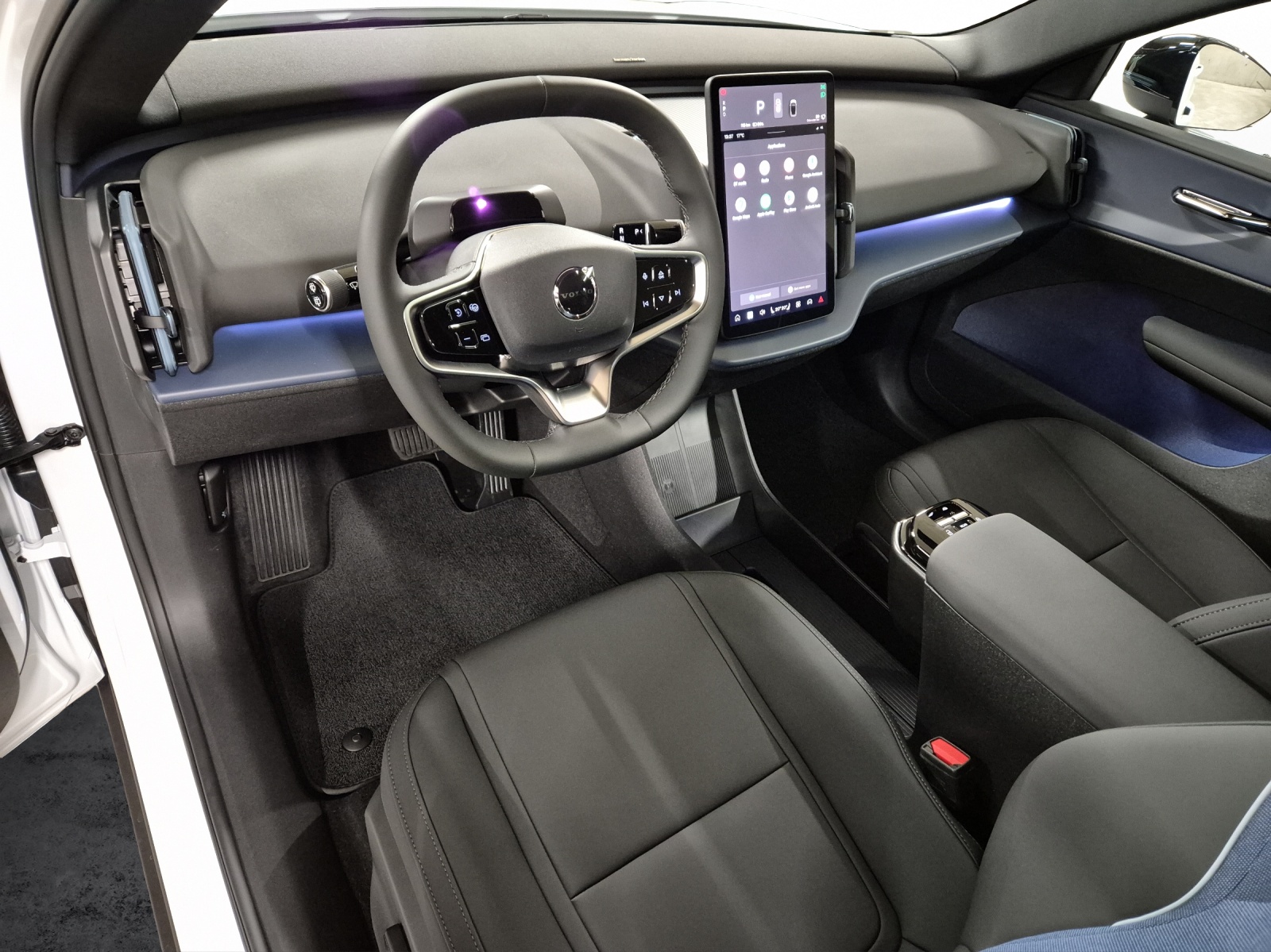VOLVO EX30 E60 Twin Ultra Performance AWD-image-8