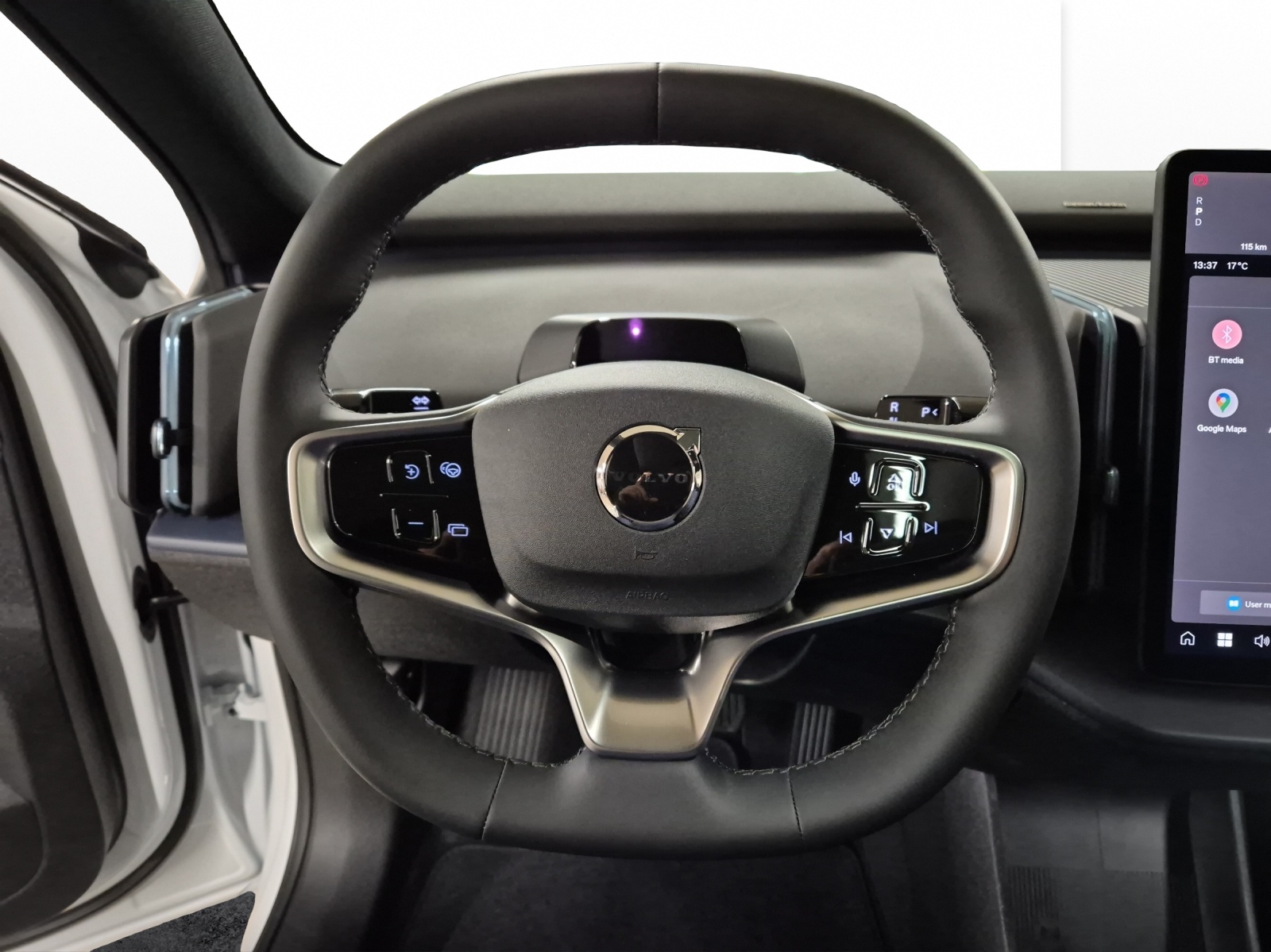 VOLVO EX30 E60 Twin Ultra Performance AWD-image-9