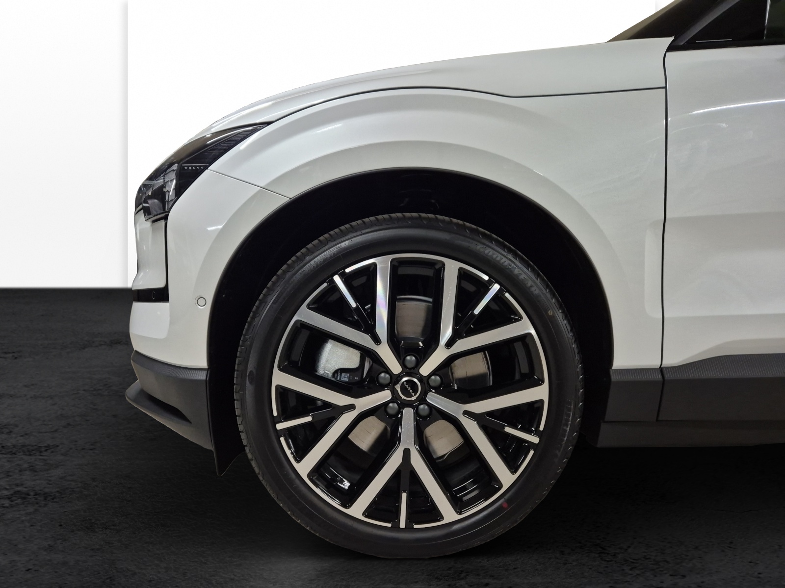 VOLVO EX30 E60 Twin Ultra Performance AWD-image-19