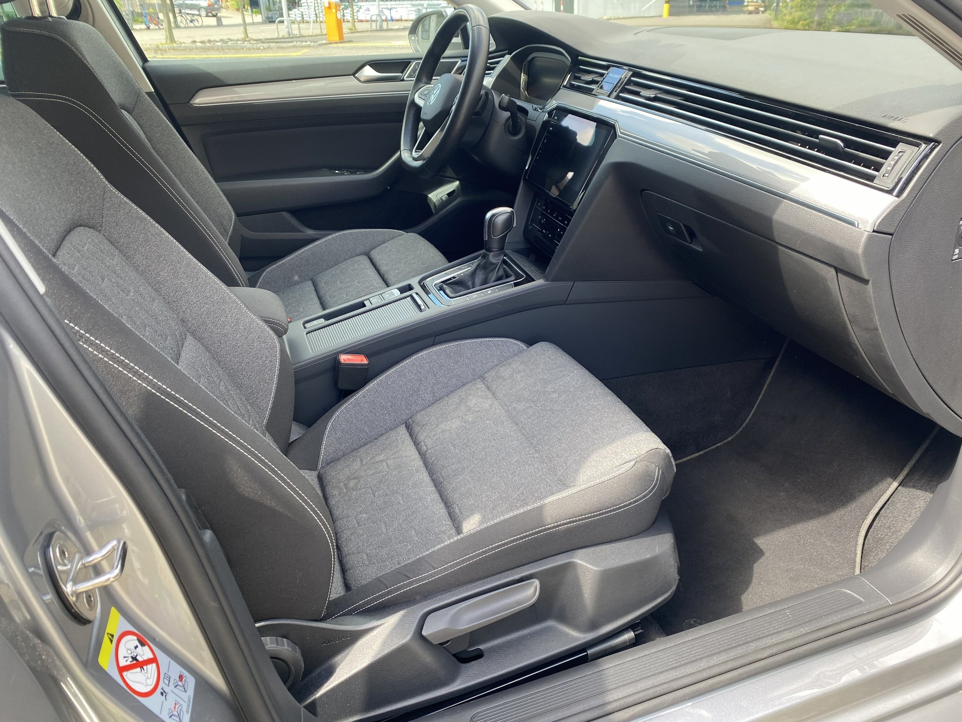VW Passat 1.5 TSI Business DSG-image-8