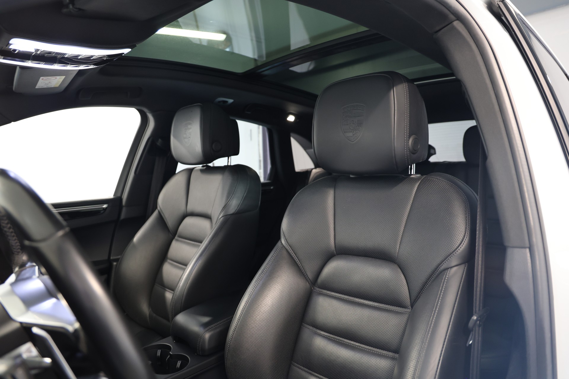 PORSCHE Macan S PDK-image-6