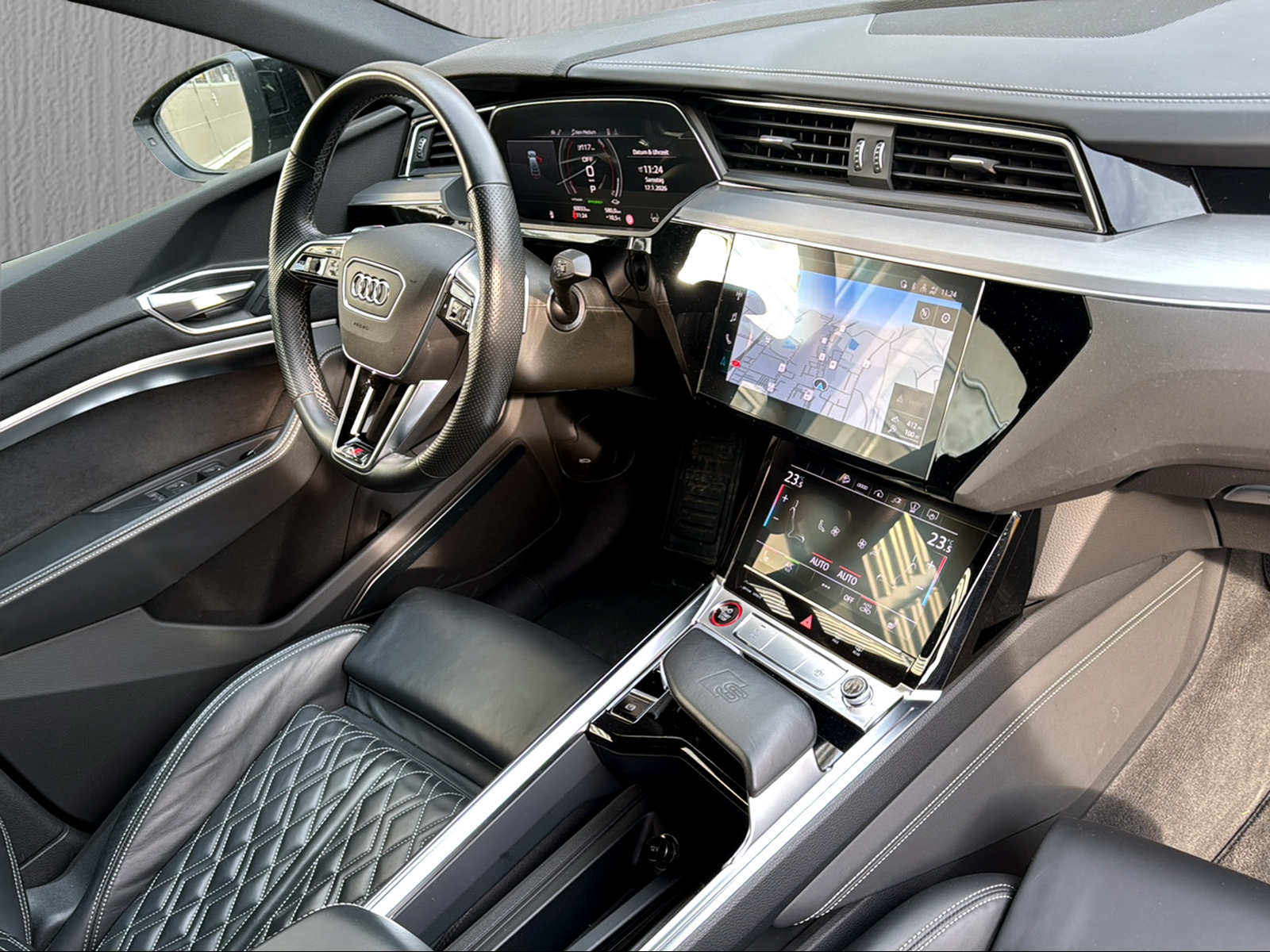 AUDI e-tron S Sportback quattro*Anhängerkupplung*22" Räder*-image-11