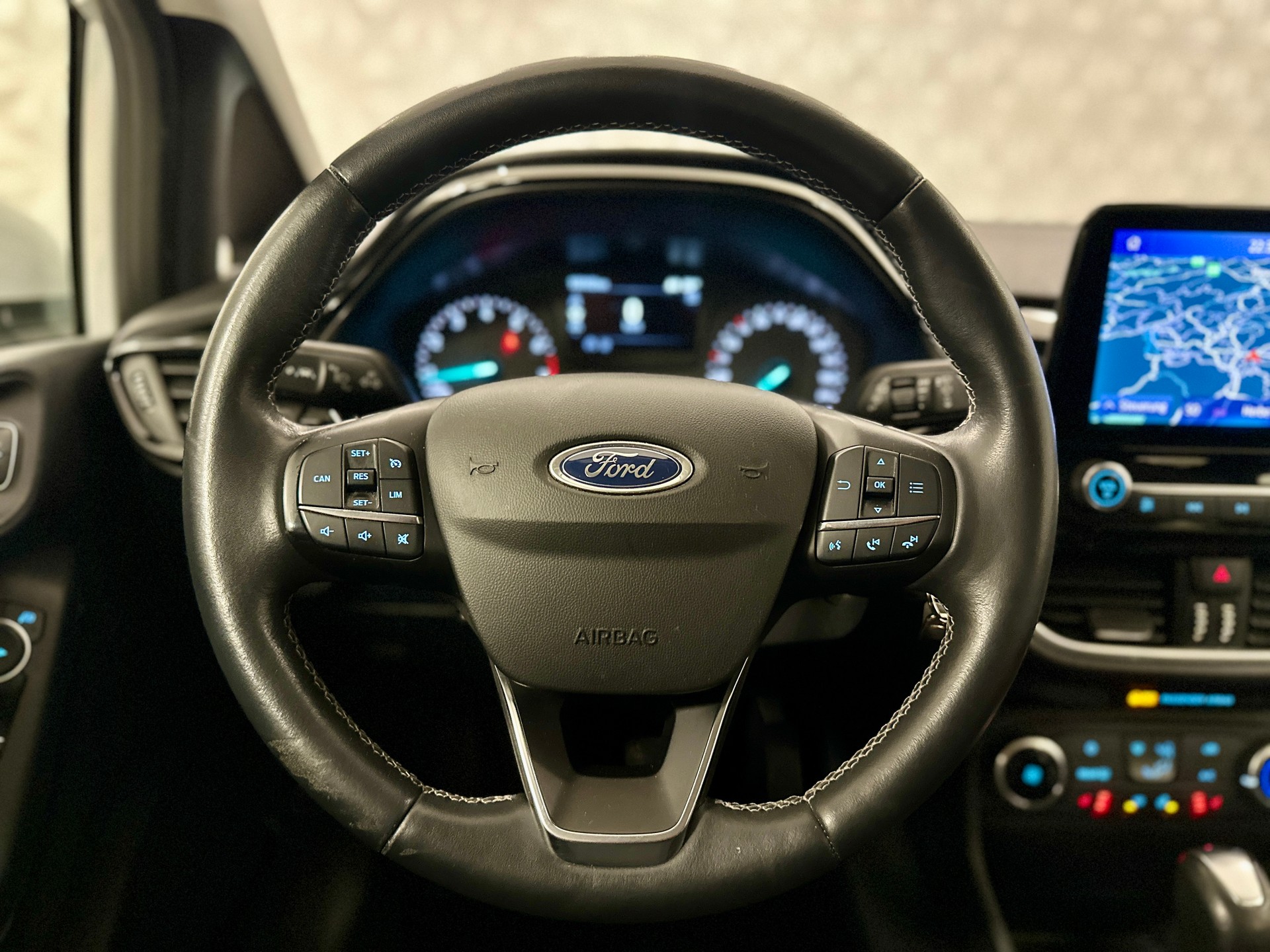 FORD Fiesta 1.0 SCTi Cool & Connect Automat-image-19