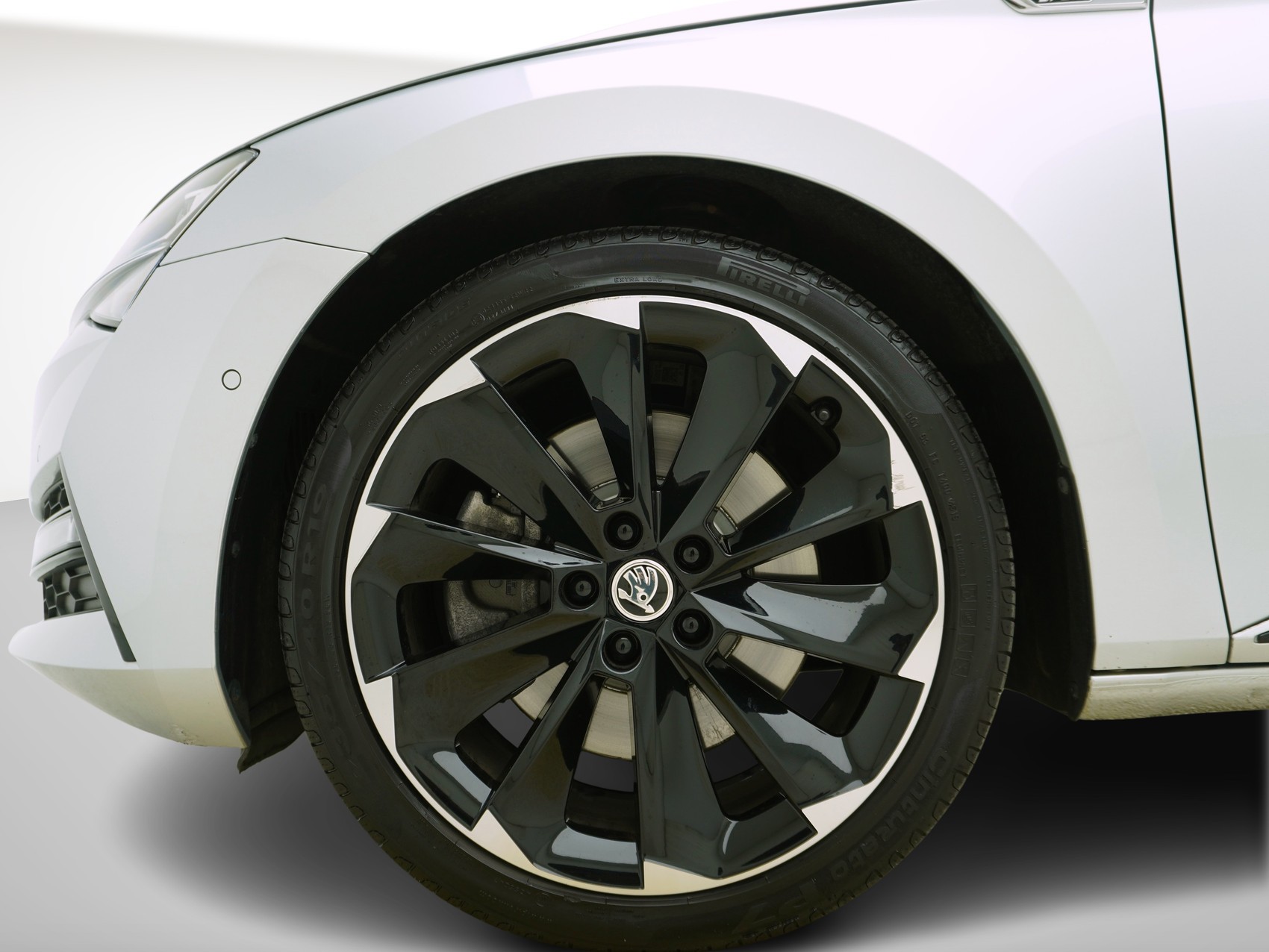 SKODA Superb Combi 2.0 TSI DSG Sport Line 4x4-image-5