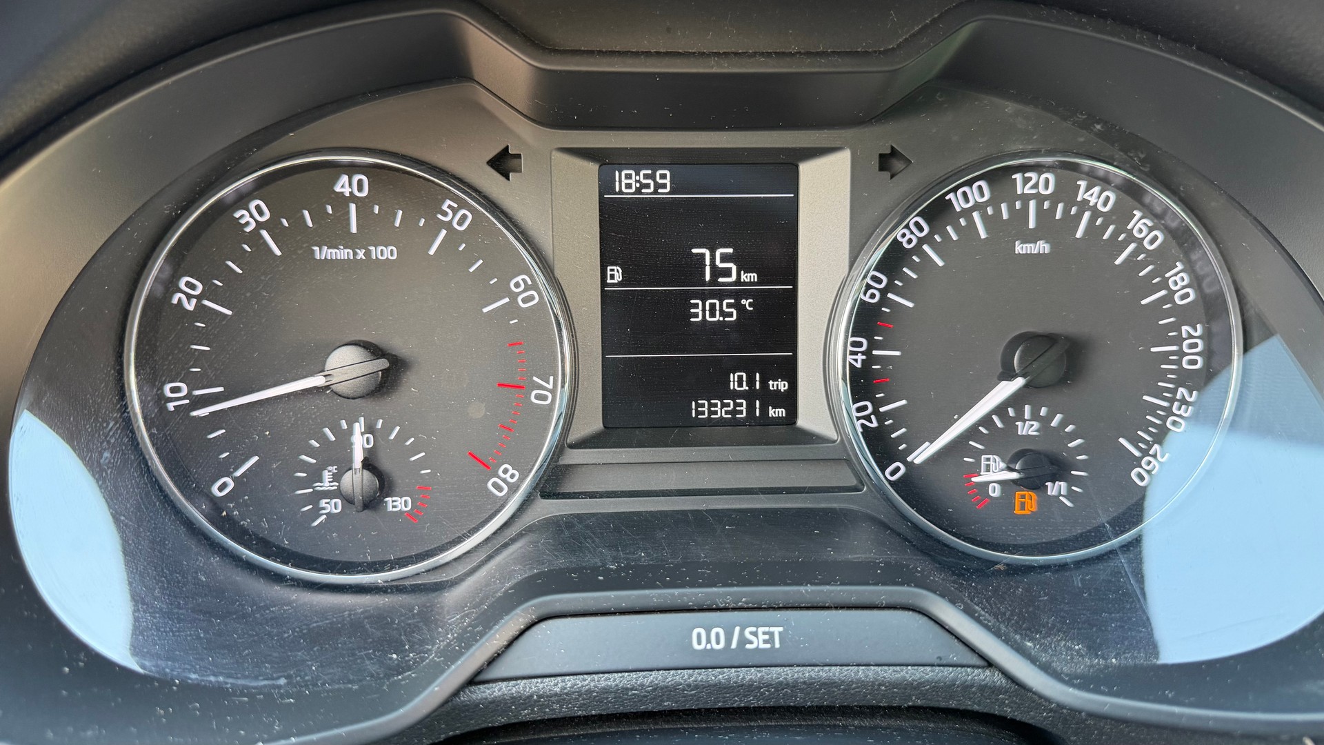 SKODA Octavia Combi 1.4 TSI Ambition-image-8