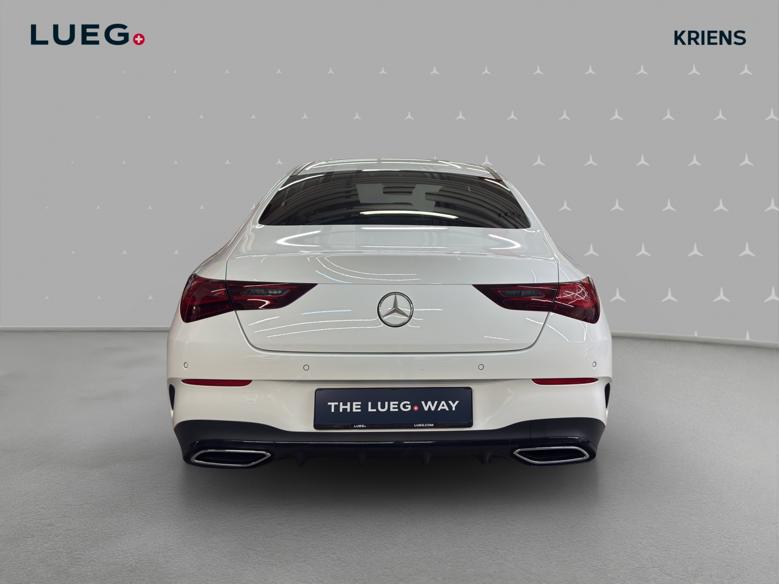 MERCEDES-BENZ CLA 200 - AMG / Rückfahrkamera / Panorama-Dach / Ambiente-Licht-image-3