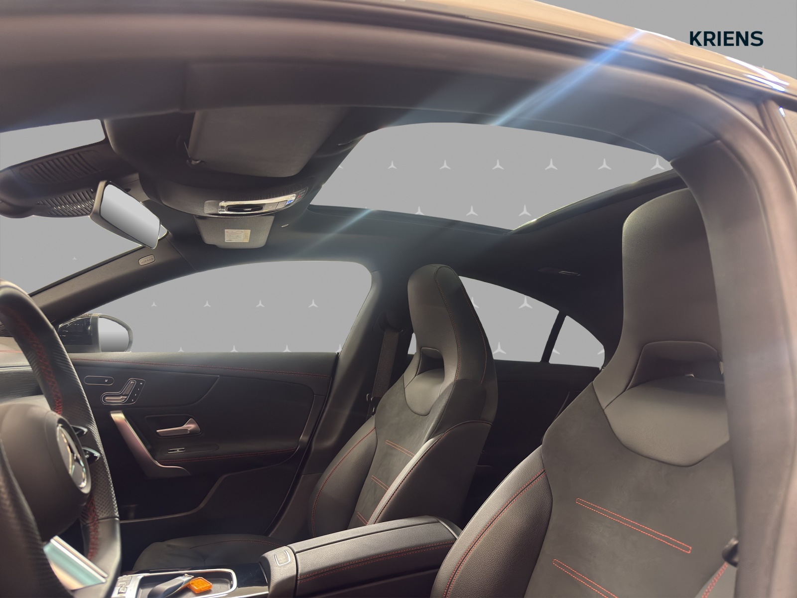 MERCEDES-BENZ CLA 200 - AMG / Rückfahrkamera / Panorama-Dach / Ambiente-Licht-image-8