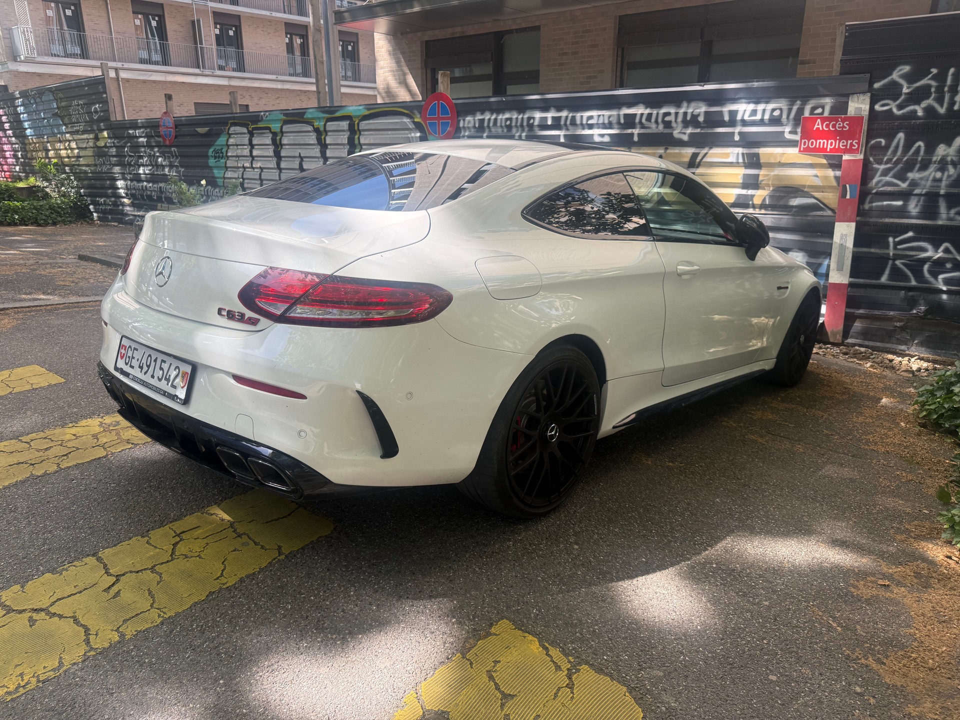 MERCEDES-BENZ C 63 S AMG-image-3