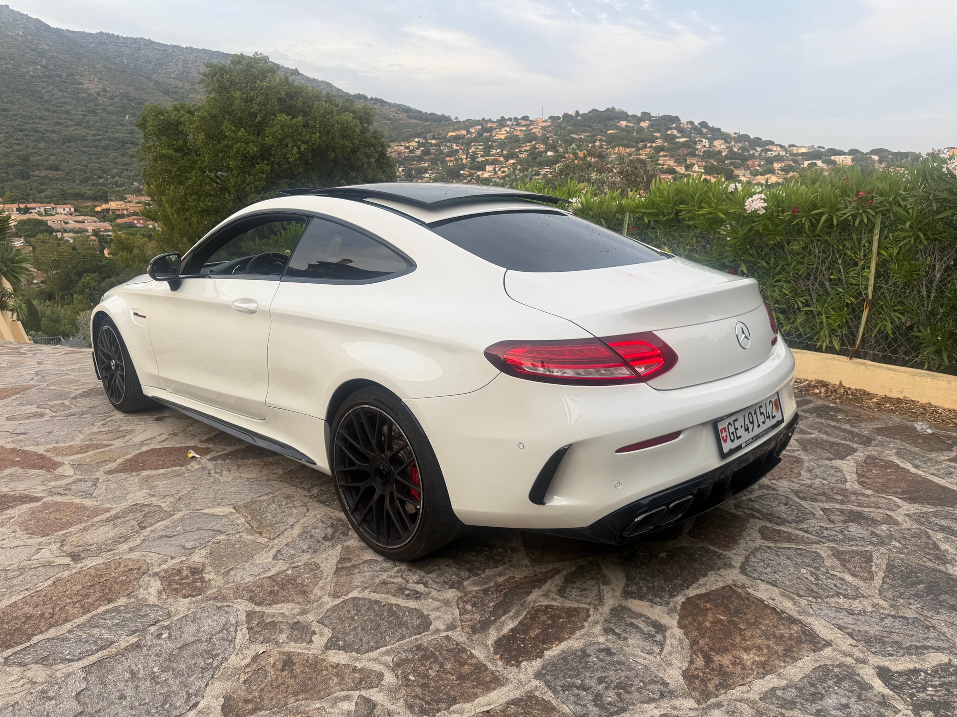 MERCEDES-BENZ C 63 S AMG-image-3