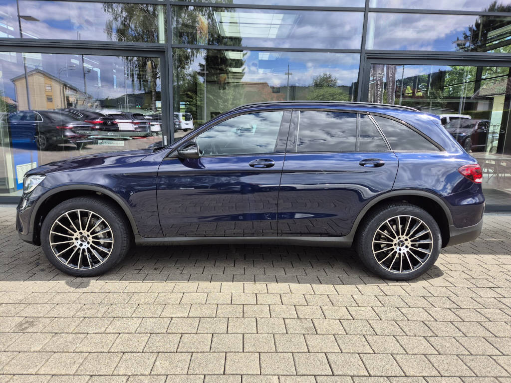 MERCEDES-BENZ GLC 300 de 4Matic-showroom-element-1