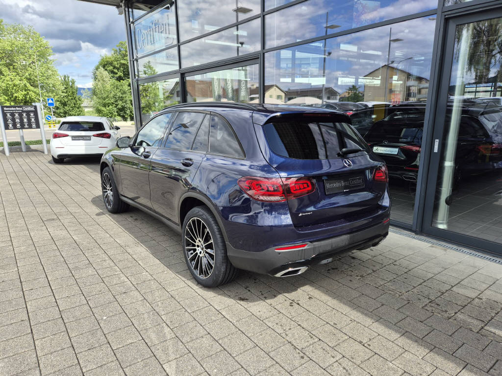 MERCEDES-BENZ GLC 300 de 4Matic-showroom-element-2