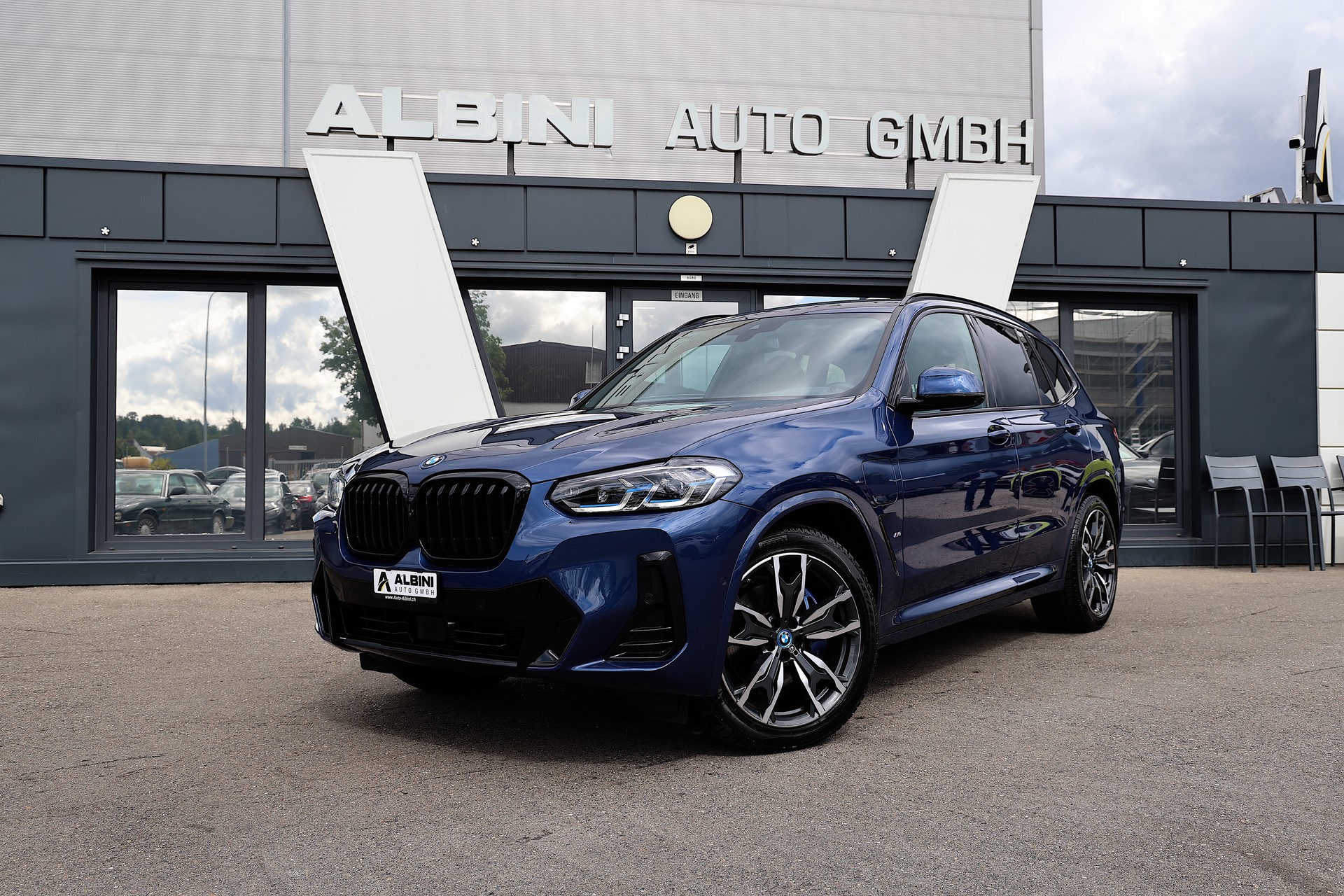 BMW X3 xDrive 30e M Sport-showroom-element-3