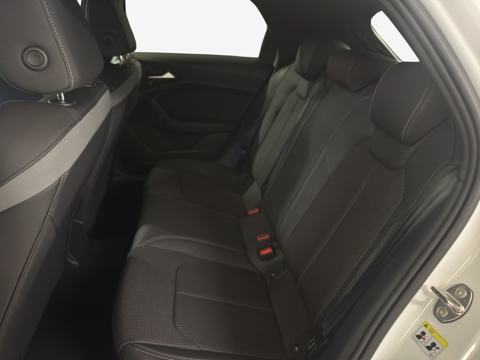 AUDI A1 Sportback 30 TFSI S-tronic-image-10