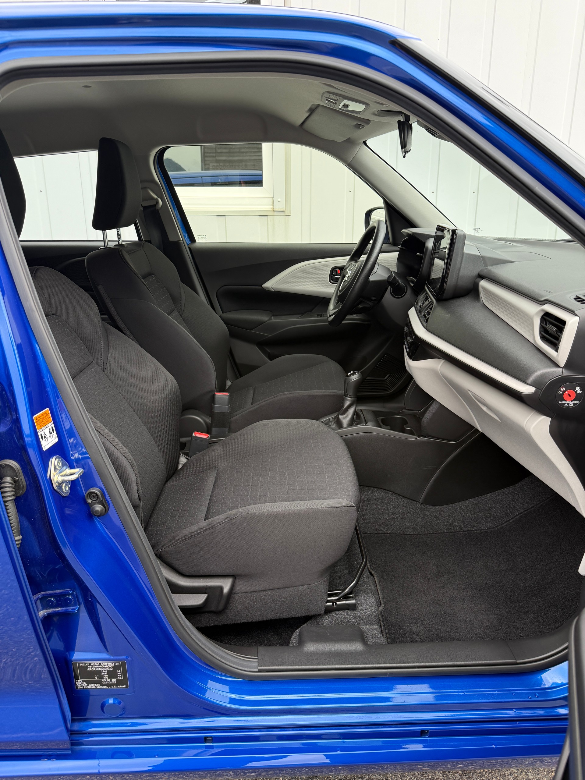 SUZUKI Swift 1.2 Compact+ Hybrid 4x4 *VORFÜHRWAGEN*-image-13