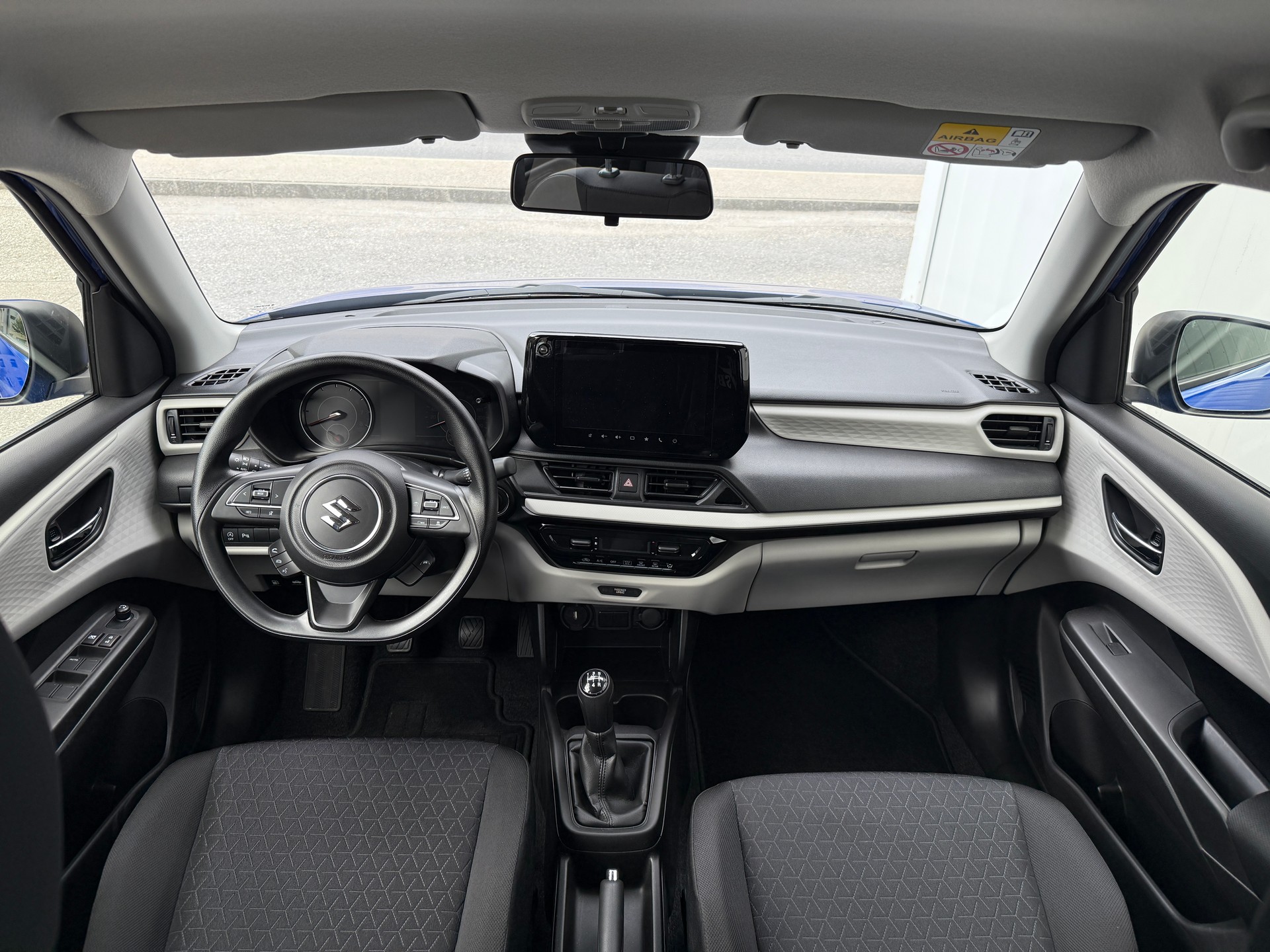 SUZUKI Swift 1.2 Compact+ Hybrid 4x4 *VORFÜHRWAGEN*-image-14