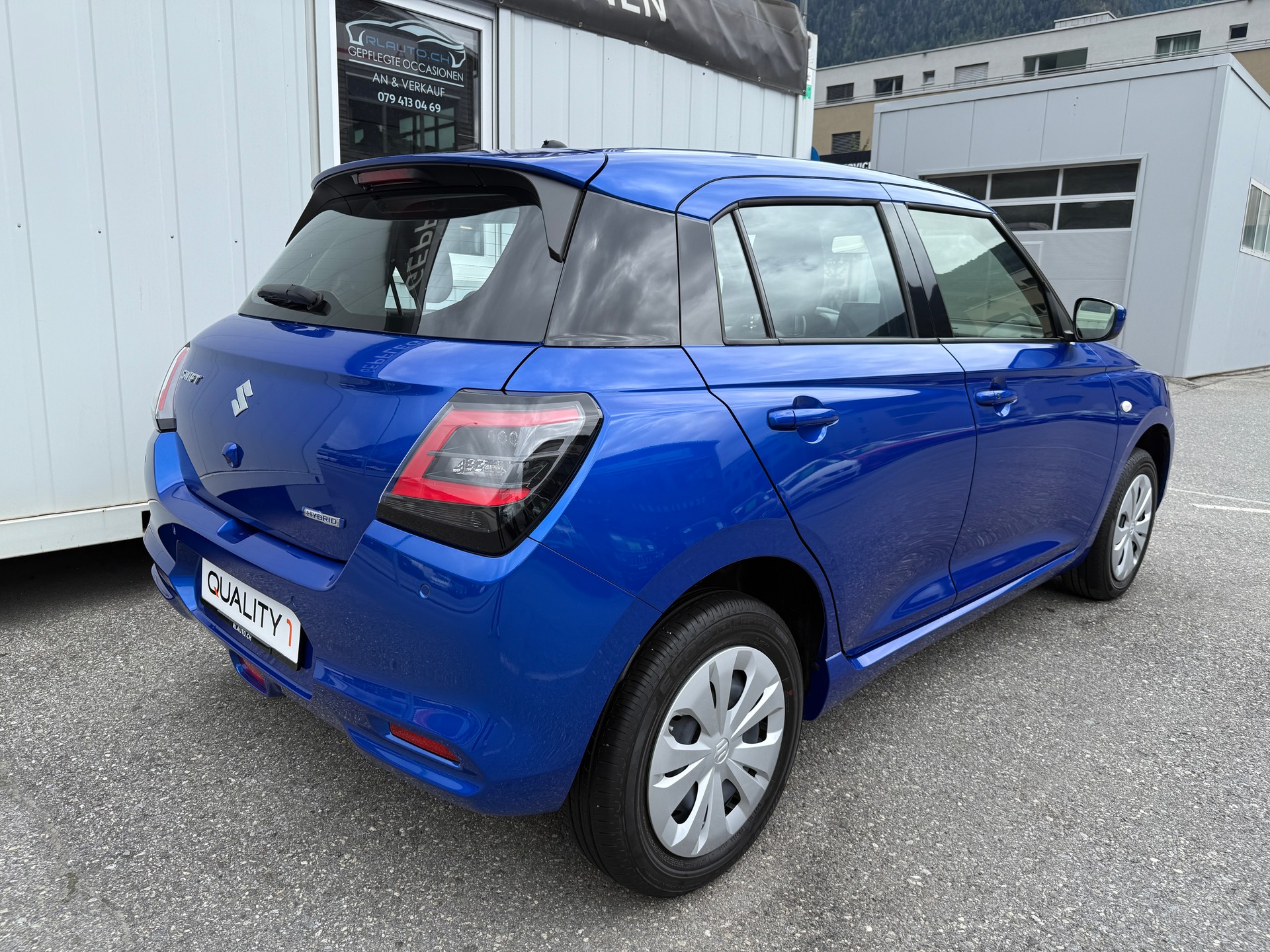 SUZUKI Swift 1.2 Compact+ Hybrid 4x4 *VORFÜHRWAGEN*-image-3