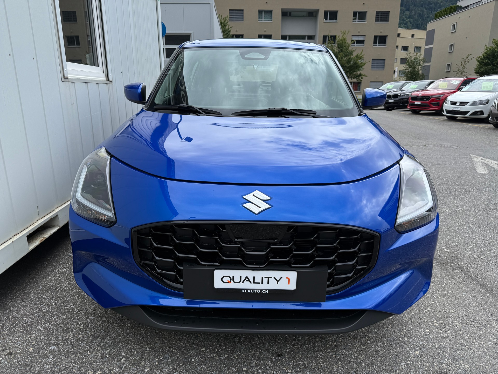 SUZUKI Swift 1.2 Compact+ Hybrid 4x4 *VORFÜHRWAGEN*-image-9