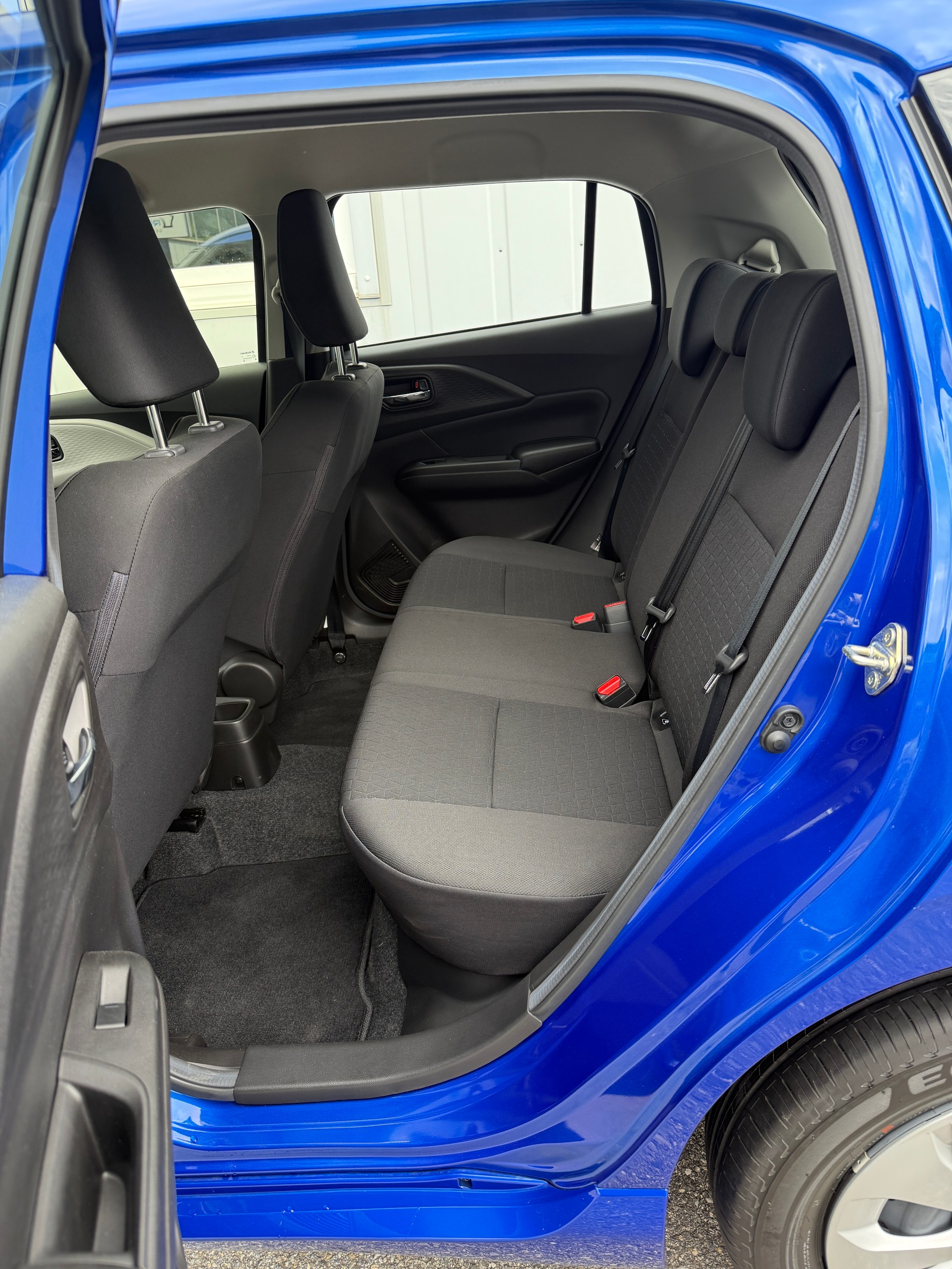 SUZUKI Swift 1.2 Compact+ Hybrid 4x4 *VORFÜHRWAGEN*-image-11