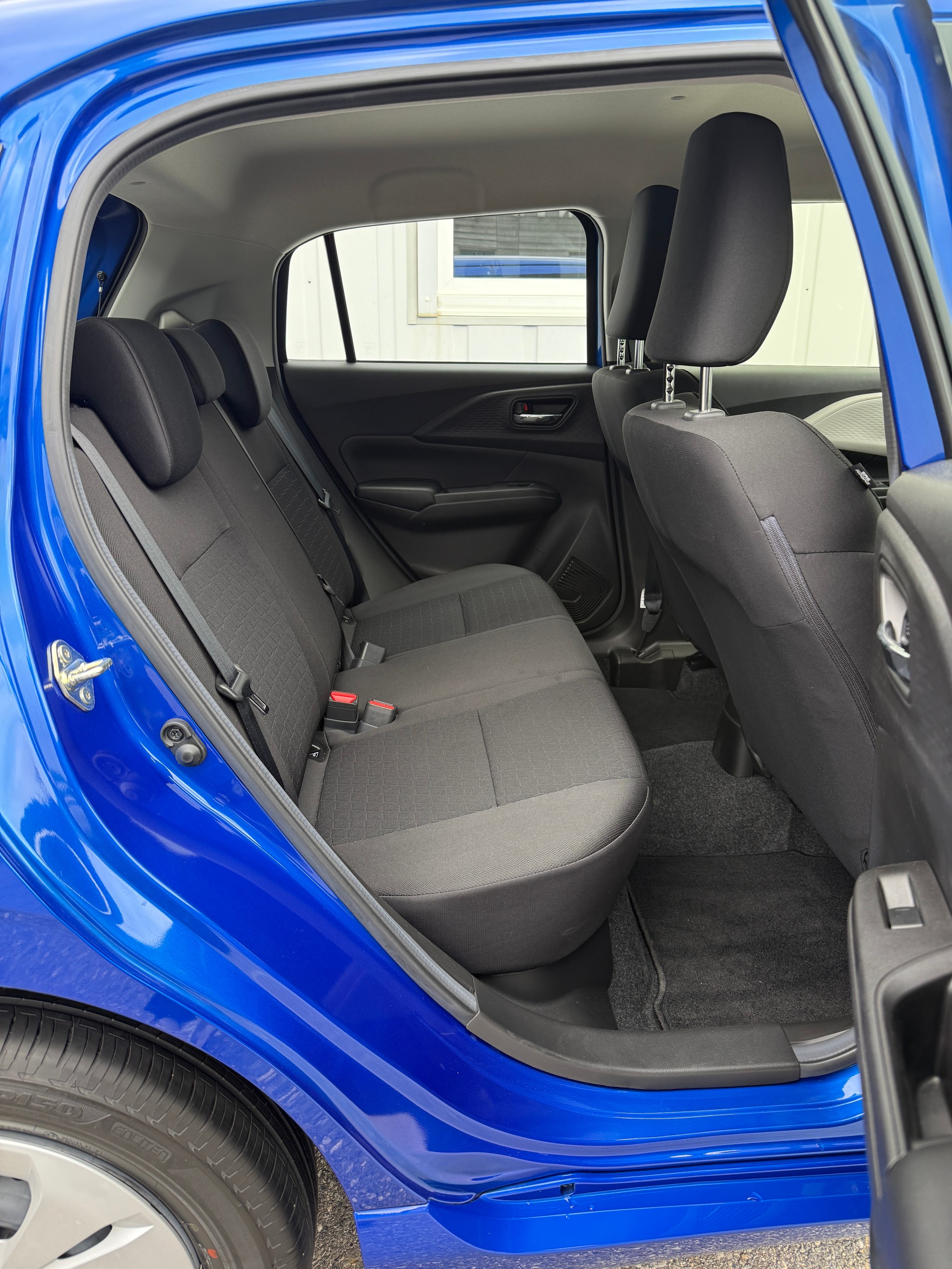 SUZUKI Swift 1.2 Compact+ Hybrid 4x4 *VORFÜHRWAGEN*-image-12