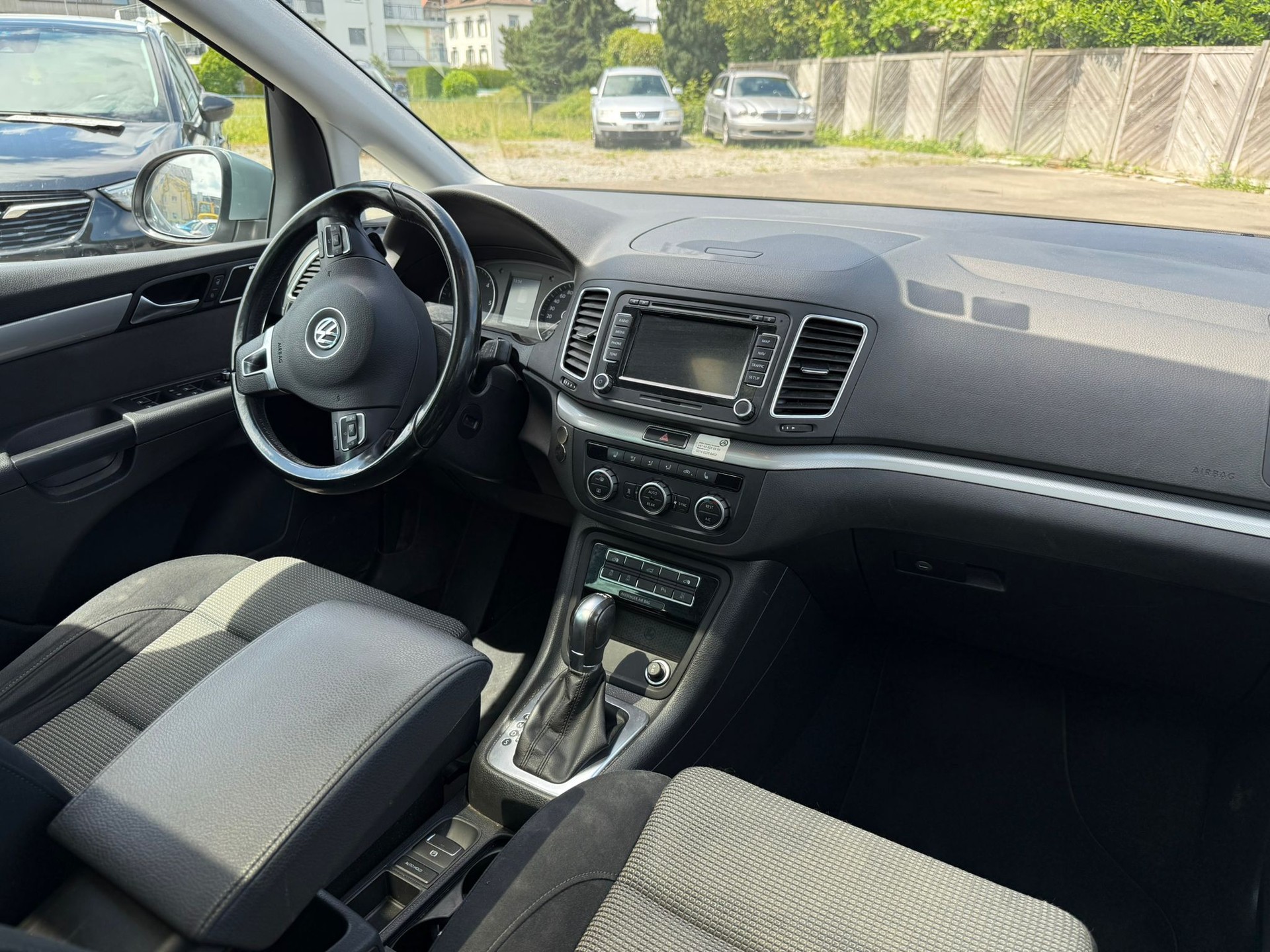 VW Sharan 2.0 TDI BMT Comfortline DSG-image-8