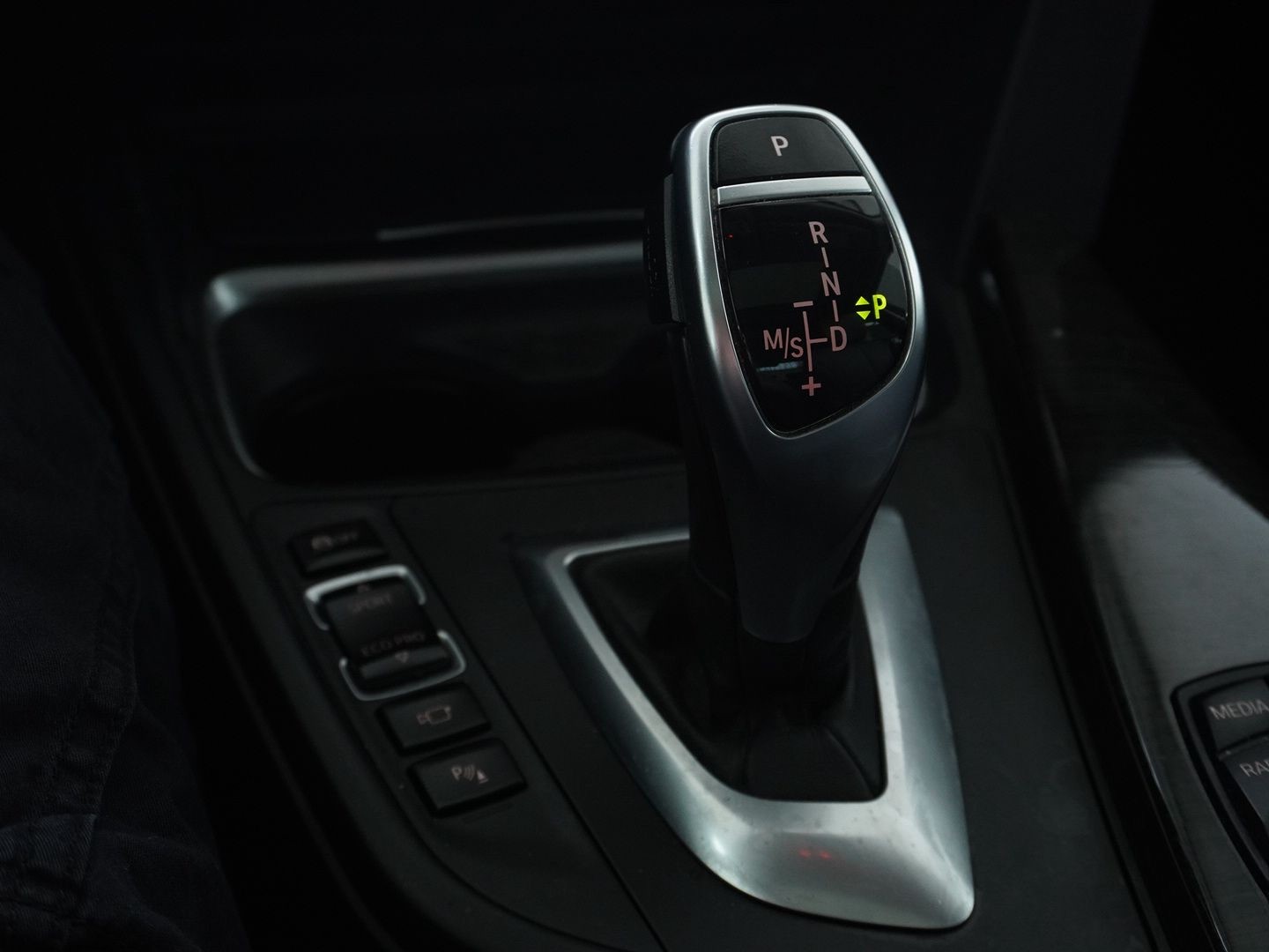 BMW 328i Luxury Line Steptronic-image-11