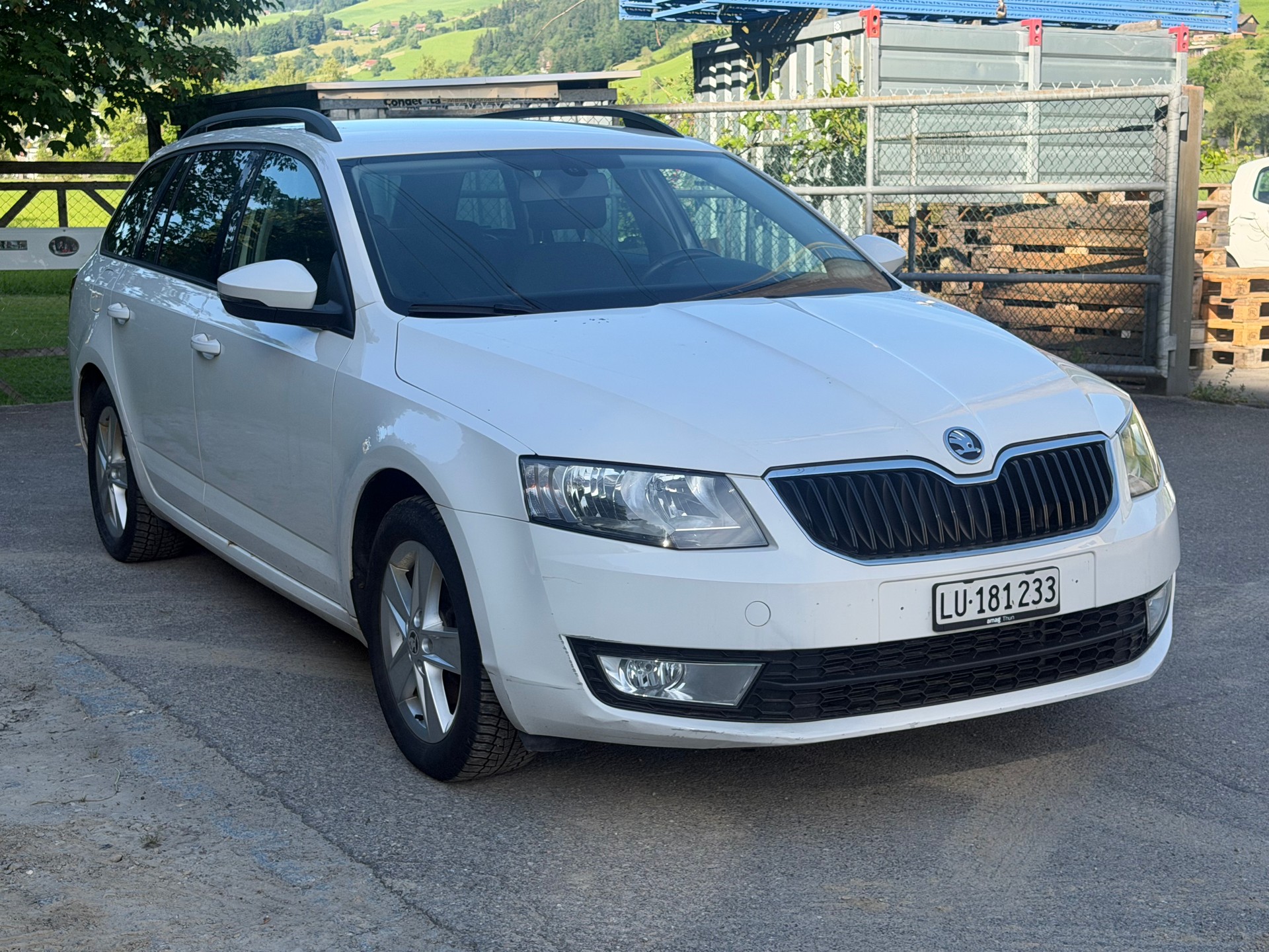 SKODA Octavia Combi 2.0 TDI Elegance 4x4-image-5