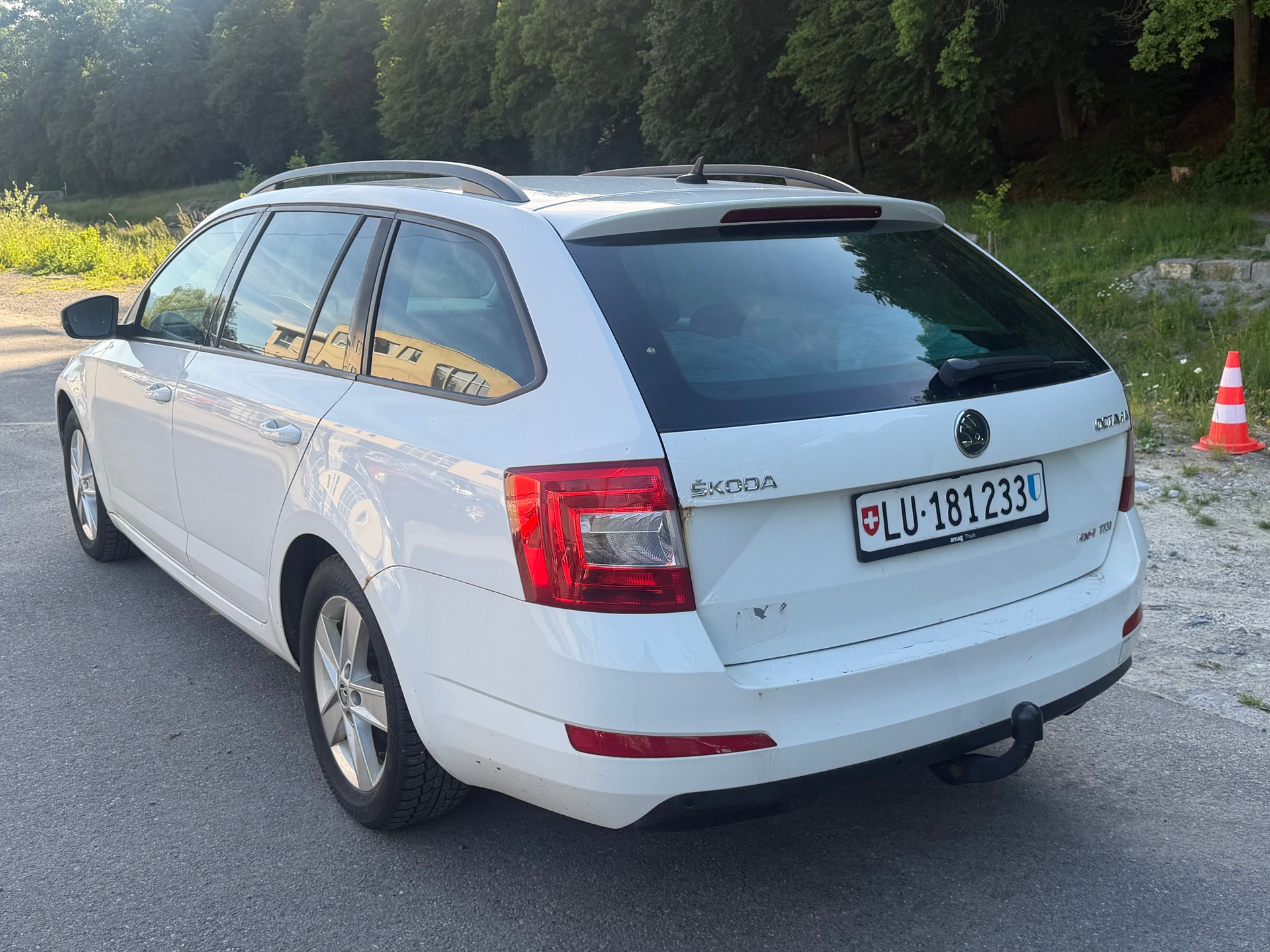 SKODA Octavia Combi 2.0 TDI Elegance 4x4-image-7