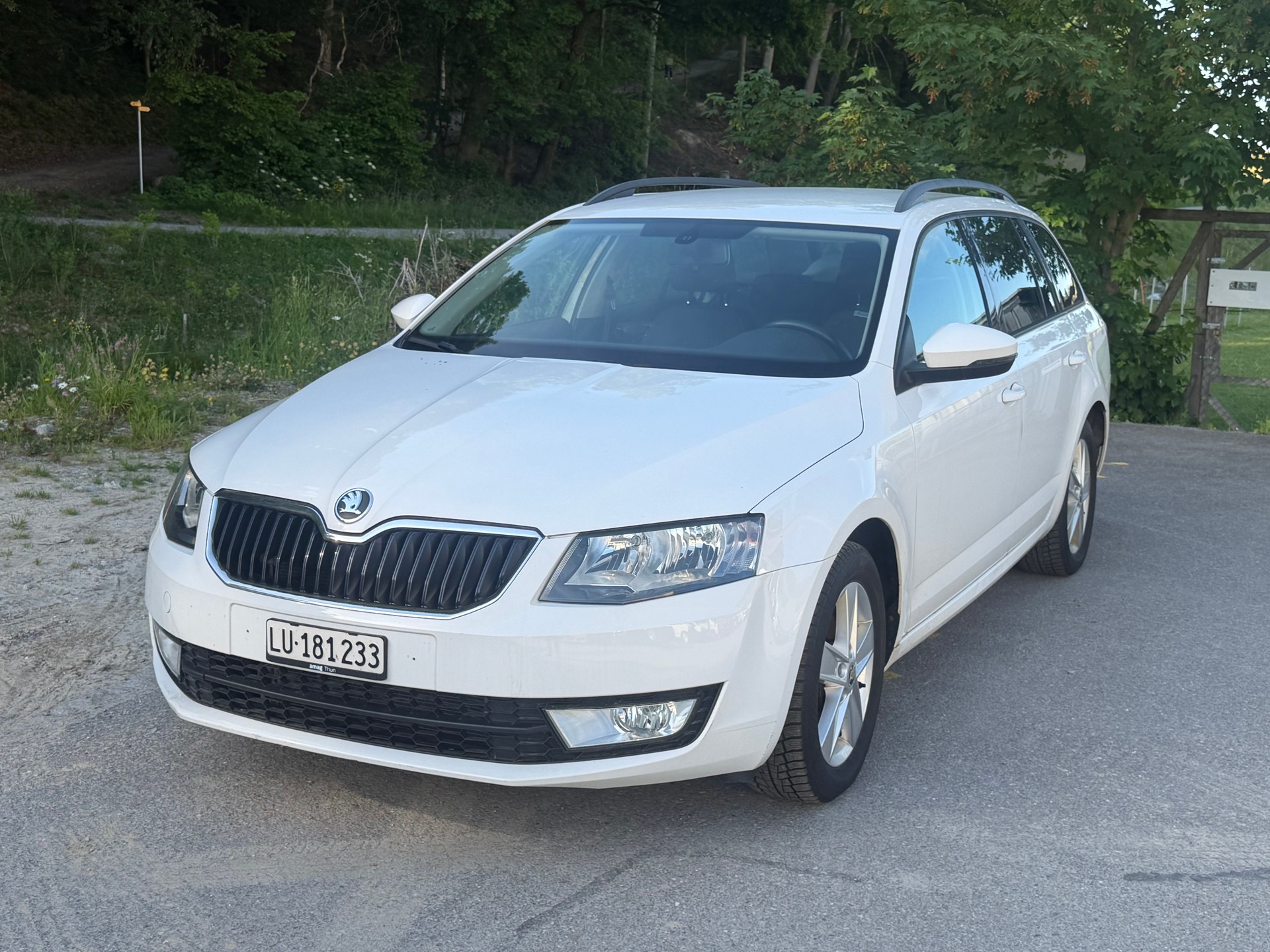 SKODA Octavia Combi 2.0 TDI Elegance 4x4-image-1