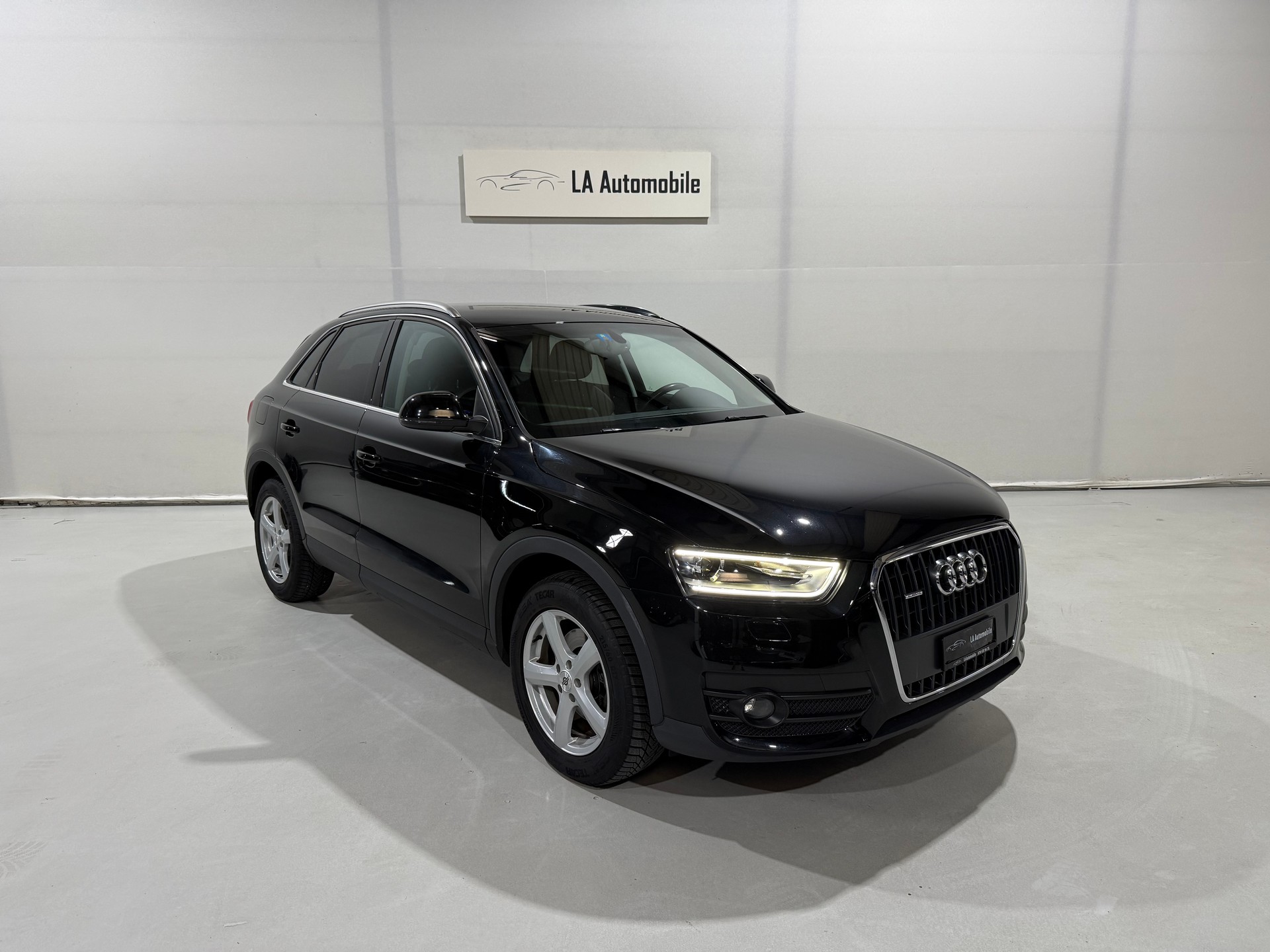 AUDI Q3 2.0 TDI quattro S-tronic CH Fahrzeug-image-4