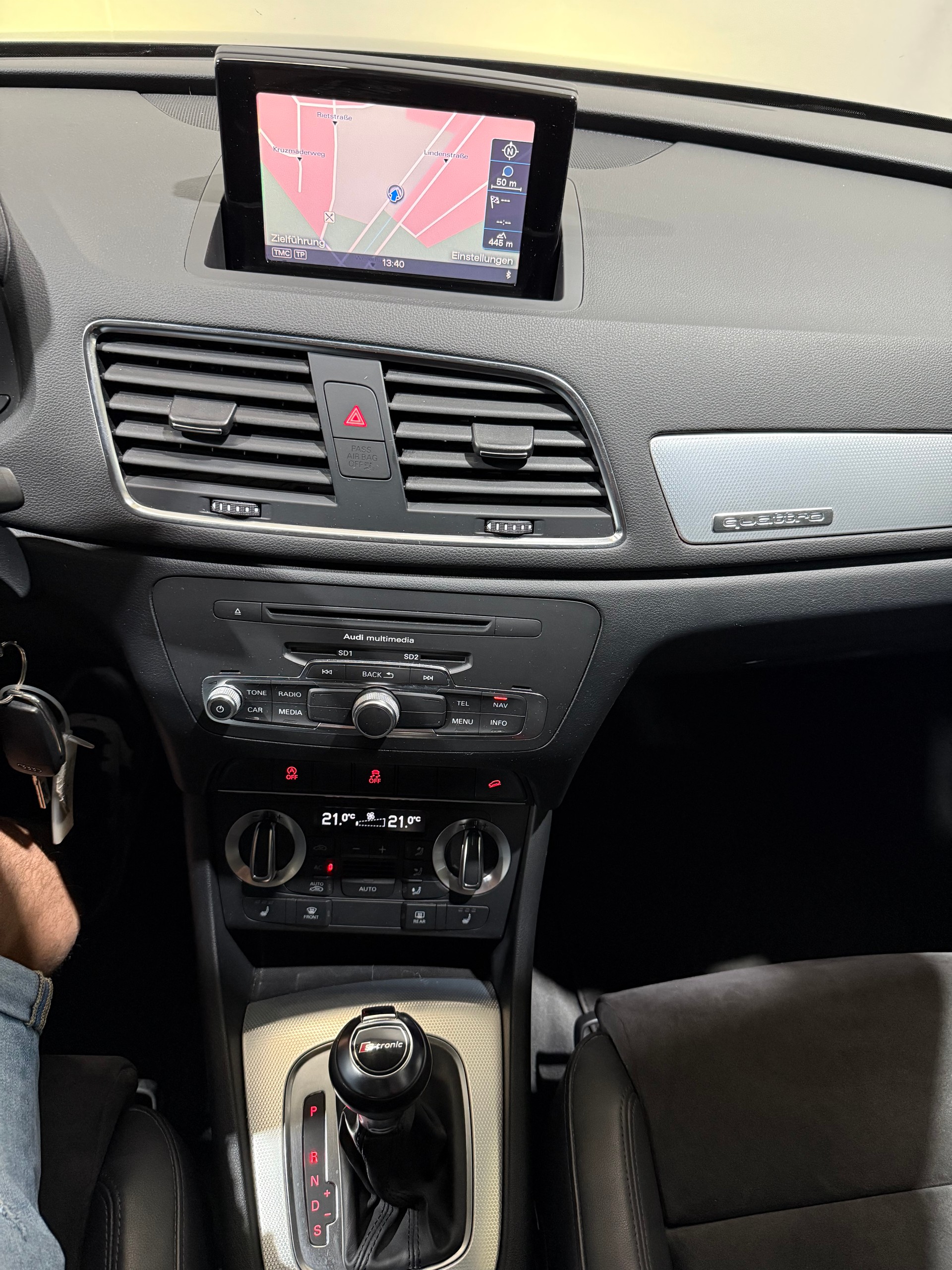 AUDI Q3 2.0 TDI quattro S-tronic CH Fahrzeug-image-15