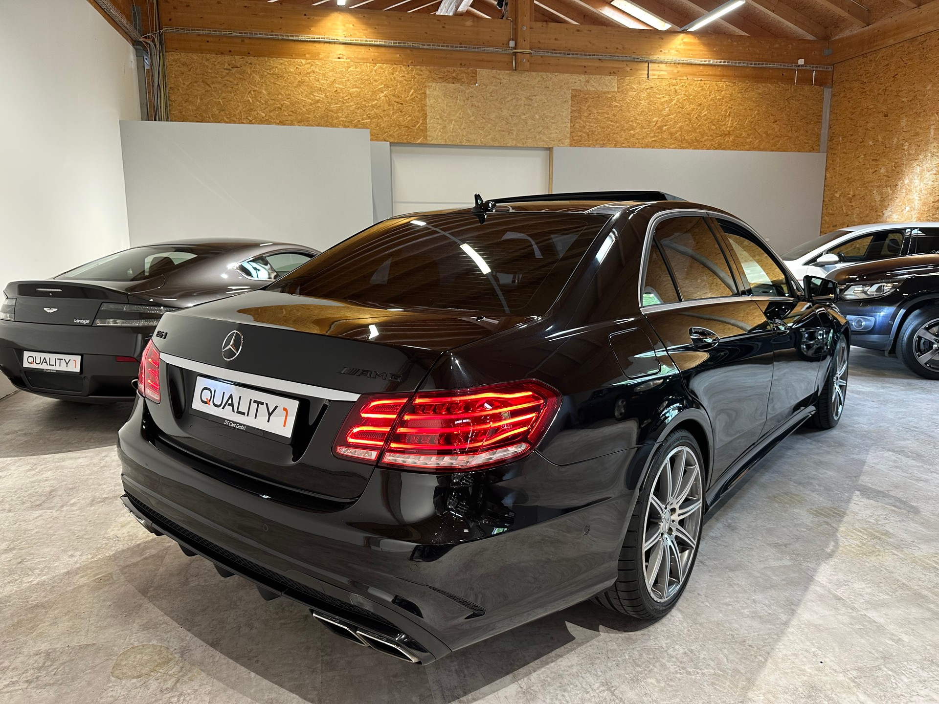 MERCEDES-BENZ E 63 AMG 4Matic Speedshift Facelift-Modell-image-6