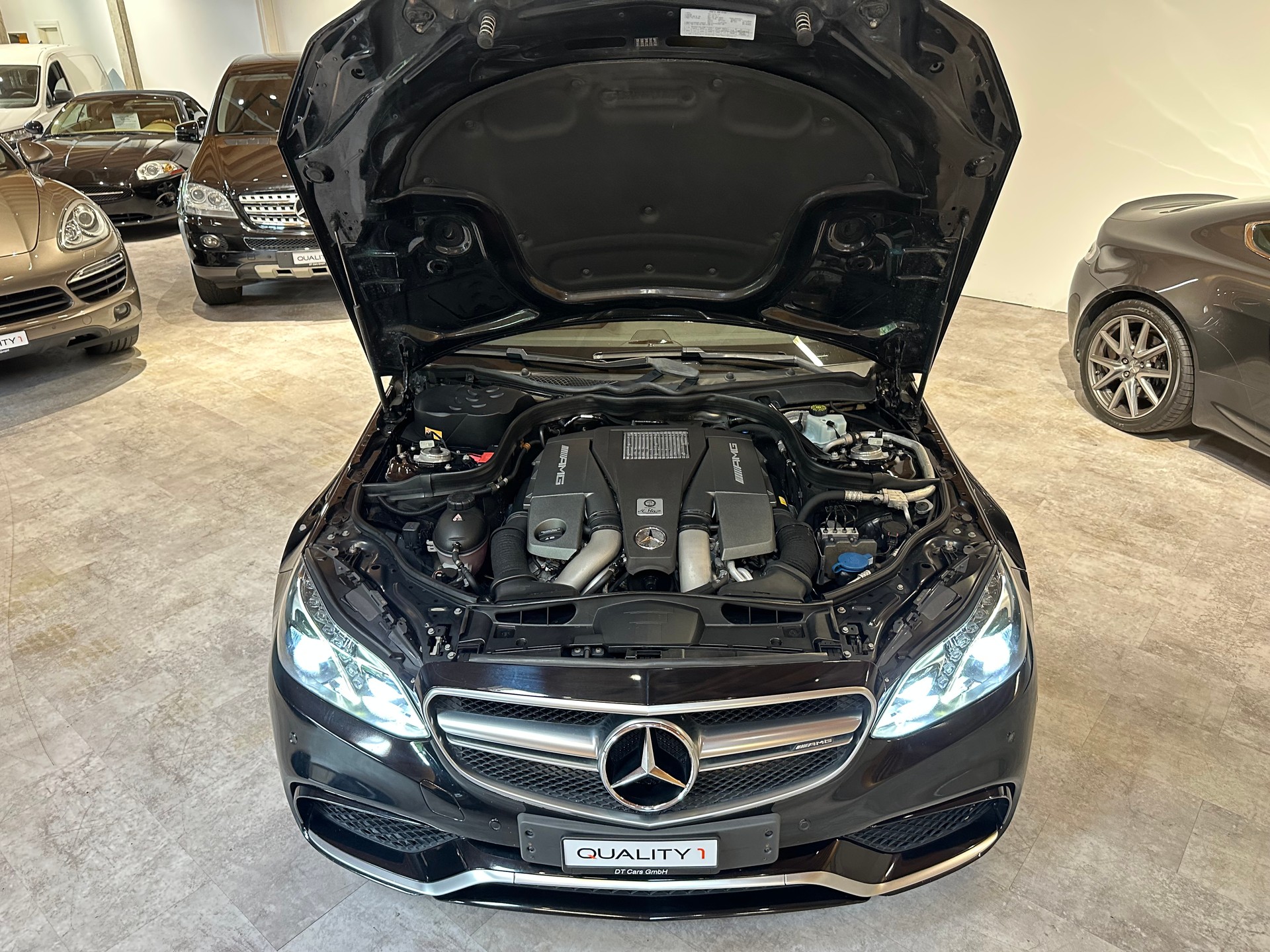 MERCEDES-BENZ E 63 AMG 4Matic Speedshift Facelift-Modell-image-29