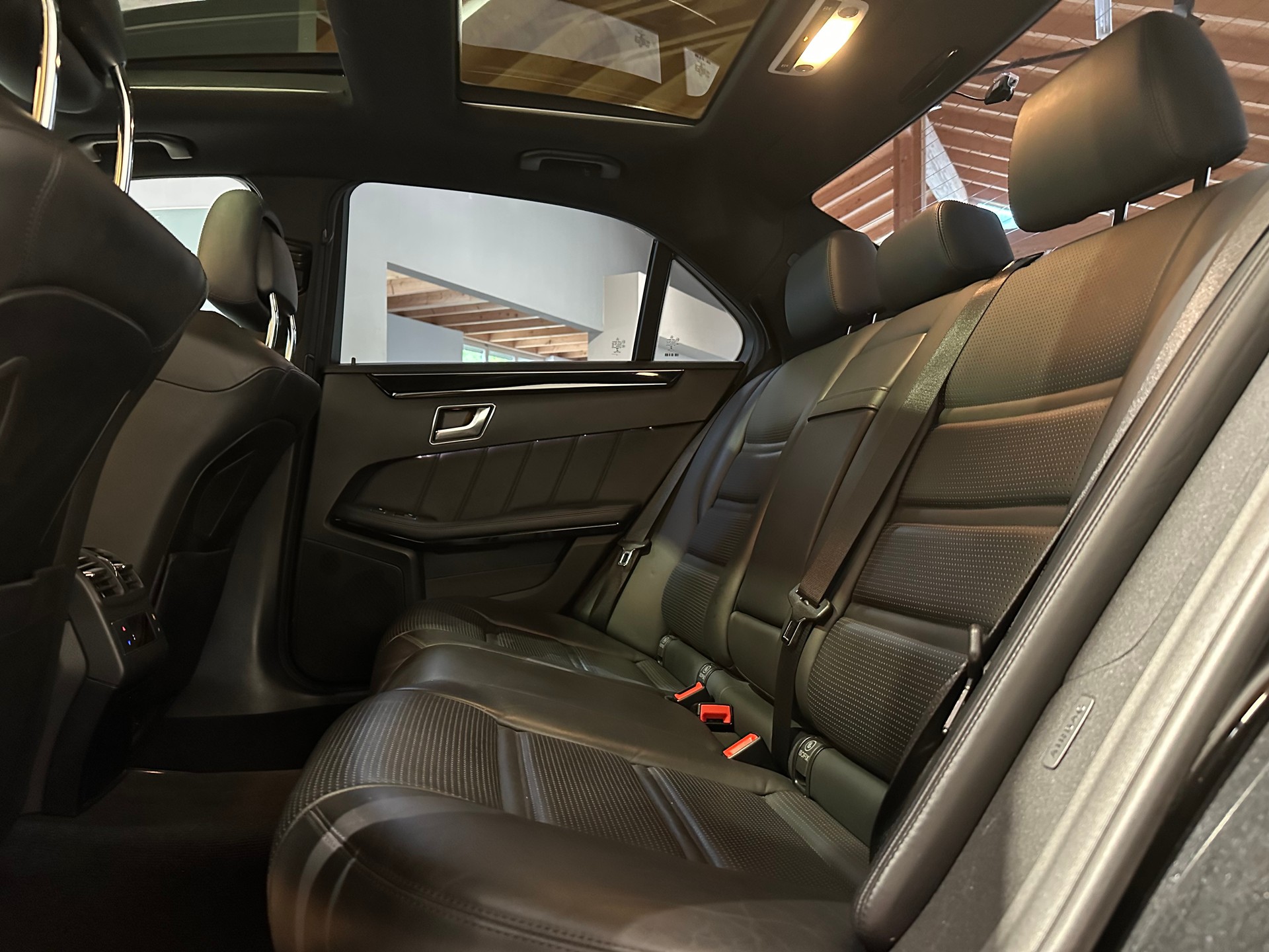 MERCEDES-BENZ E 63 AMG 4Matic Speedshift Facelift-Modell-image-20