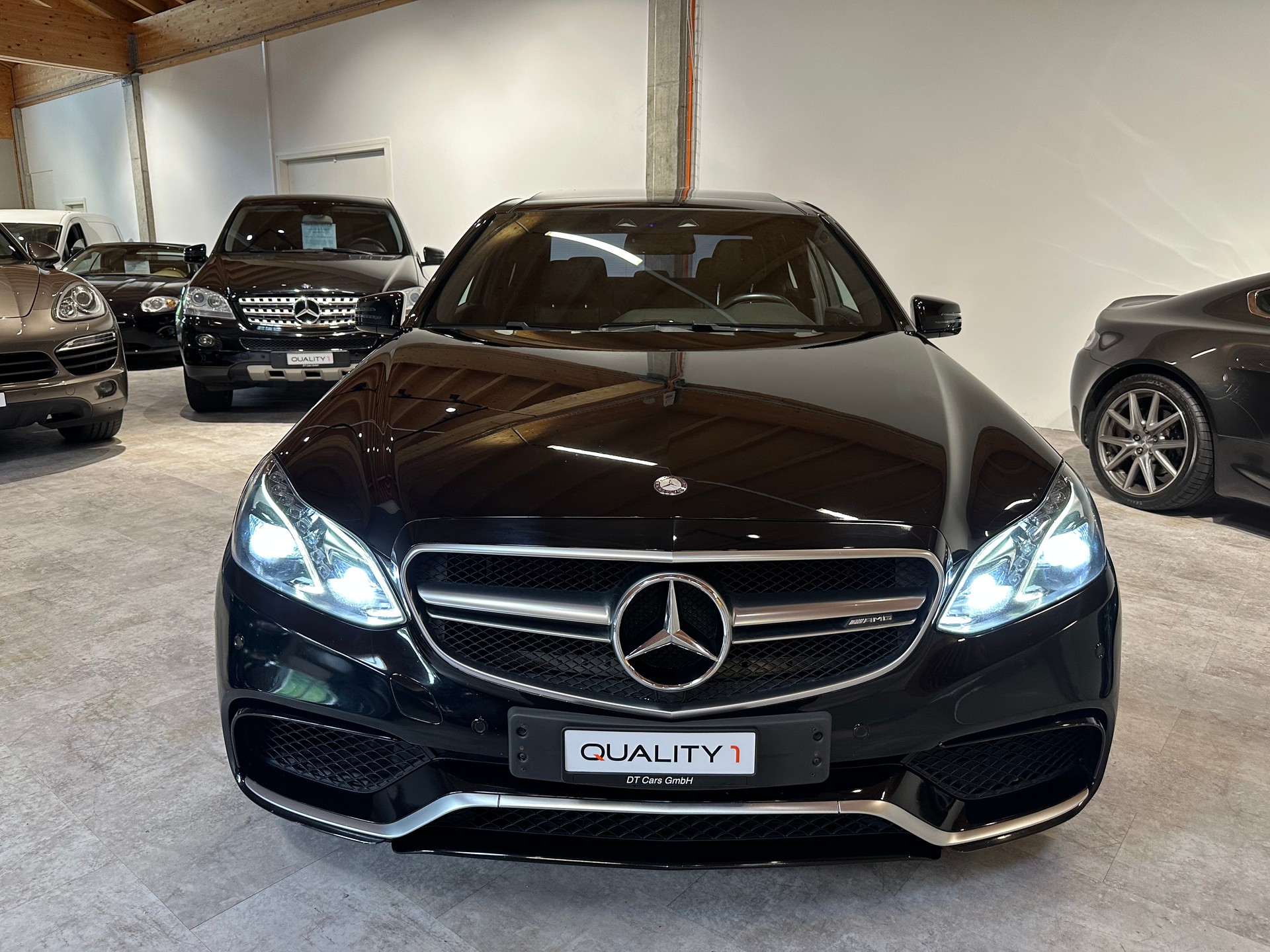 MERCEDES-BENZ E 63 AMG 4Matic Speedshift Facelift-Modell-image-1