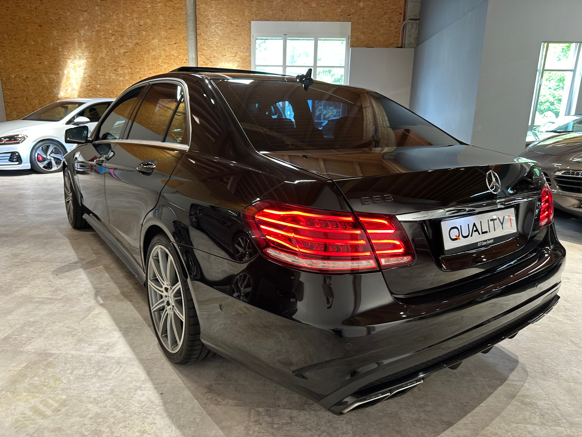 MERCEDES-BENZ E 63 AMG 4Matic Speedshift Facelift-Modell-image-3