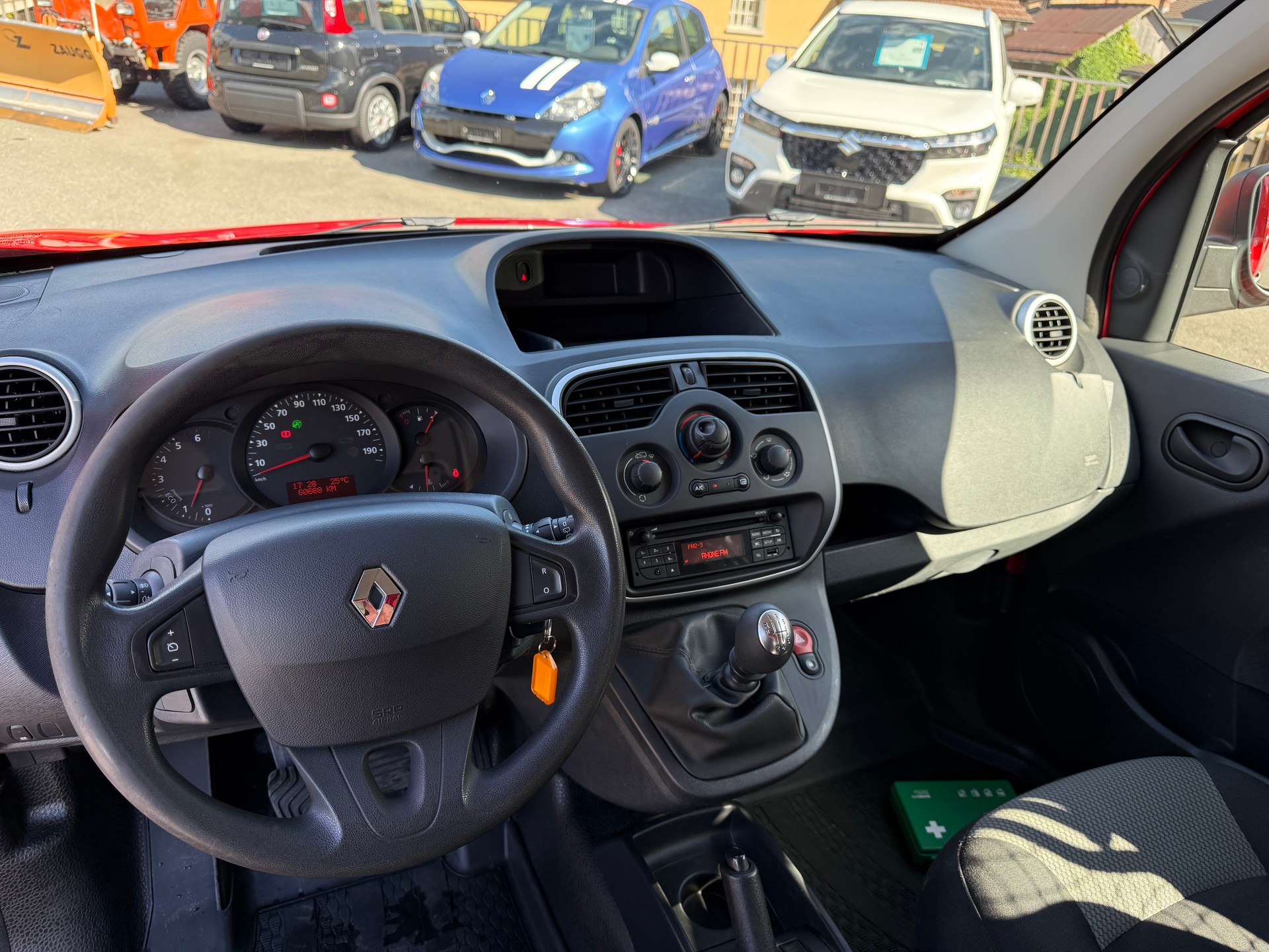 RENAULT Kangoo Medium dCi 95 ENERGY Access-image-12