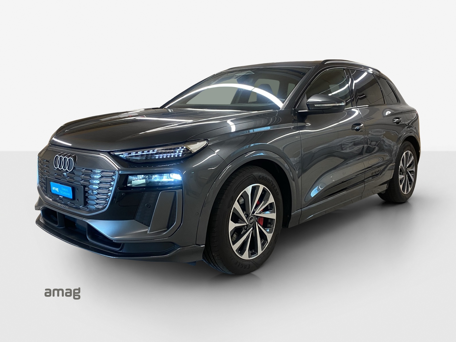AUDI Q6 e-tron quattro