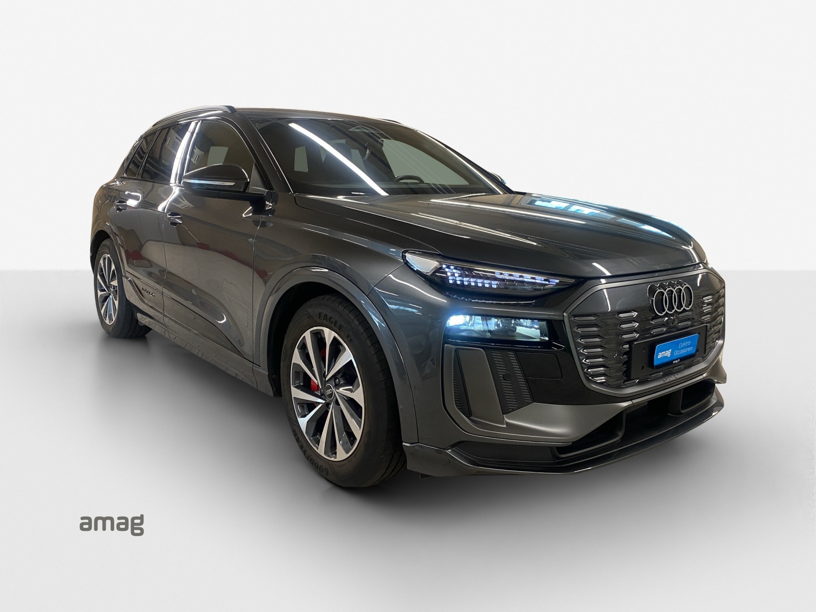 AUDI Q6 e-tron quattro-image-6
