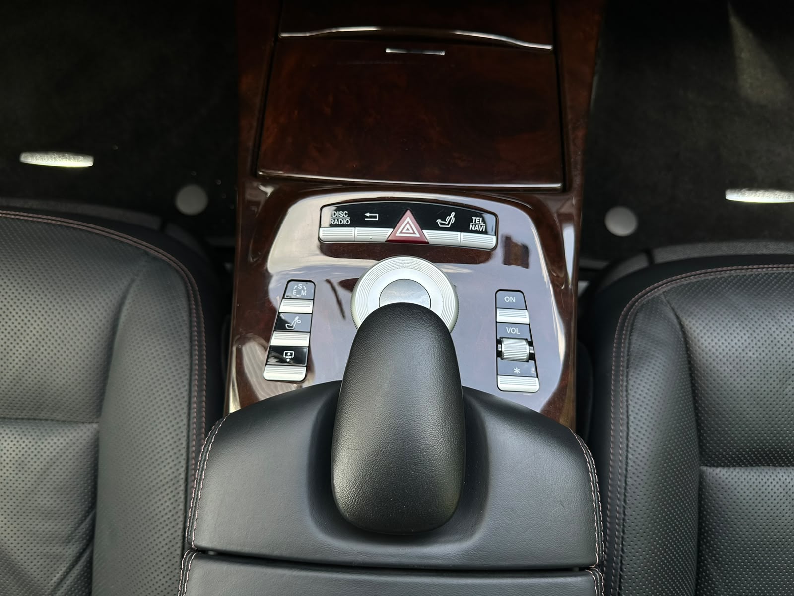 MERCEDES-BENZ S 500 L BlueEfficiency SS 4Matic 7G-Tronic-image-29
