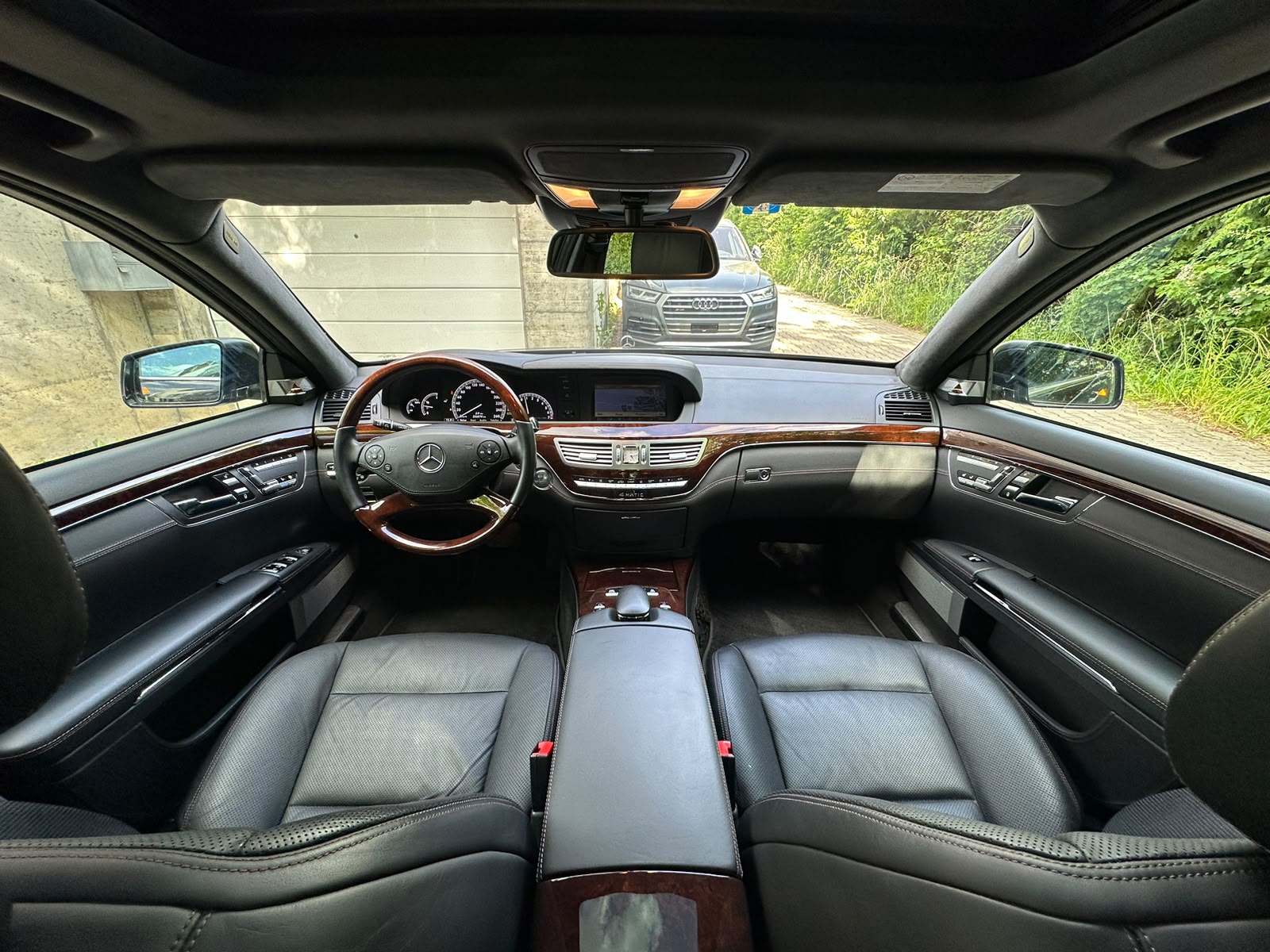 MERCEDES-BENZ S 500 L BlueEfficiency SS 4Matic 7G-Tronic-image-26