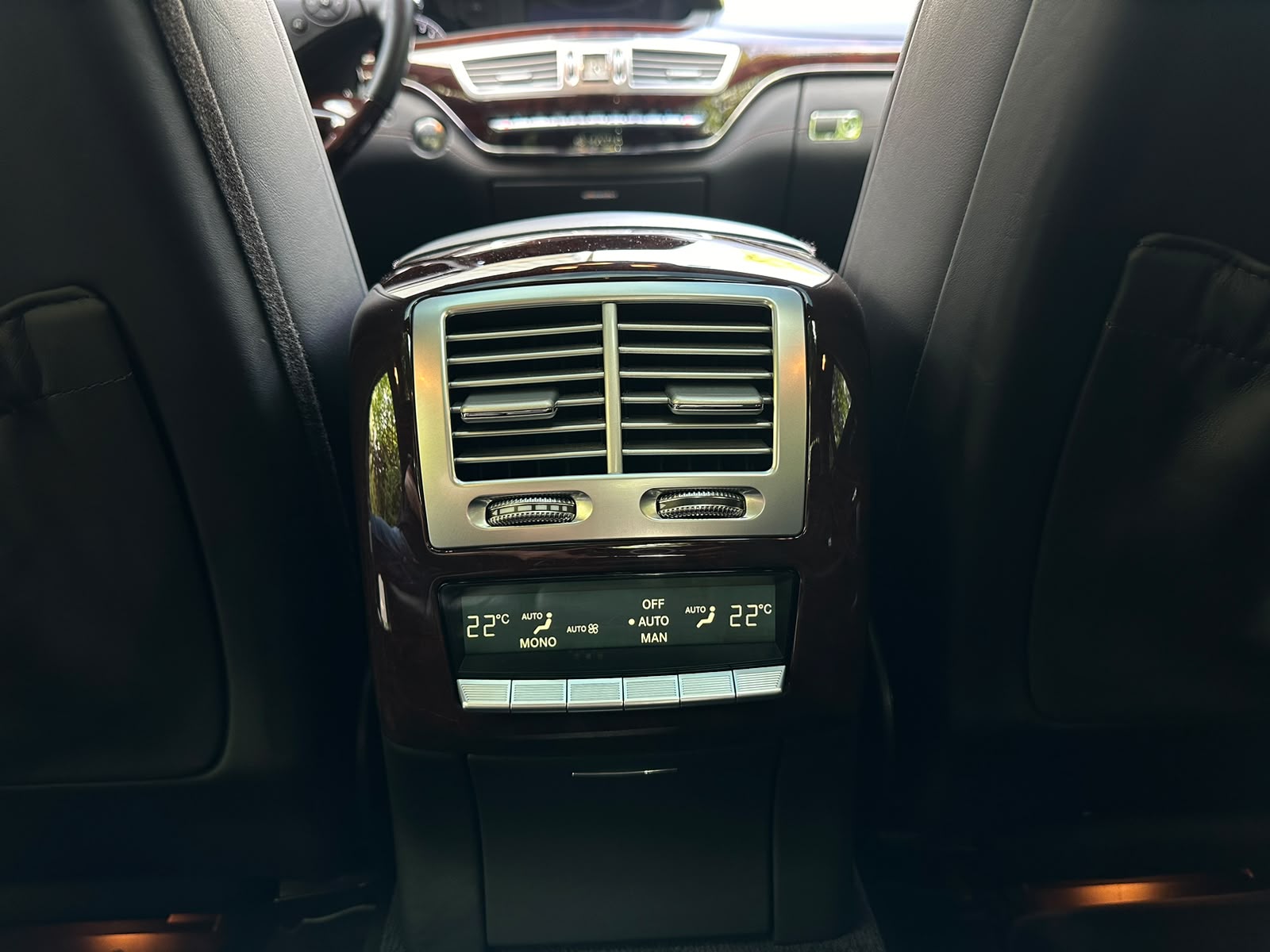 MERCEDES-BENZ S 500 L BlueEfficiency SS 4Matic 7G-Tronic-image-24